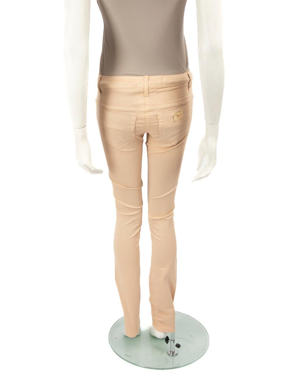 Elisabetta Franchi Beige Mid Rise Skinny Jeans Größe S im Zustand „Neu“ im Angebot in London, GB