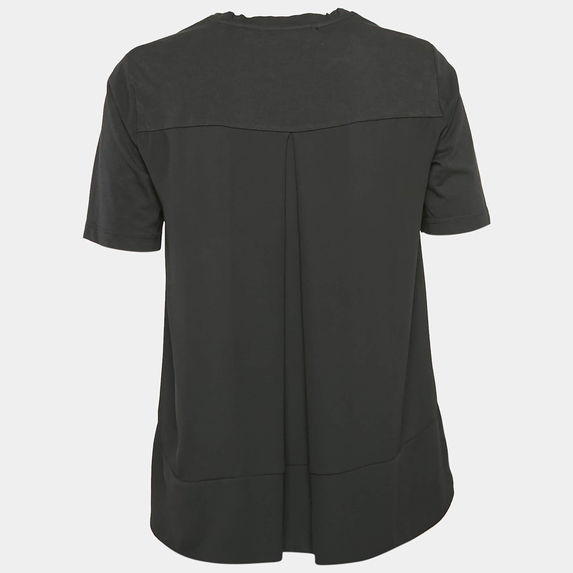 Questo top griffato offre stile e comfort. Realizzati su misura utilizzando le migliori stoffe  la creazione è stata resa immensamente dettagliata. Abbinalo a un paio di jeans e a delle scarpe basse.