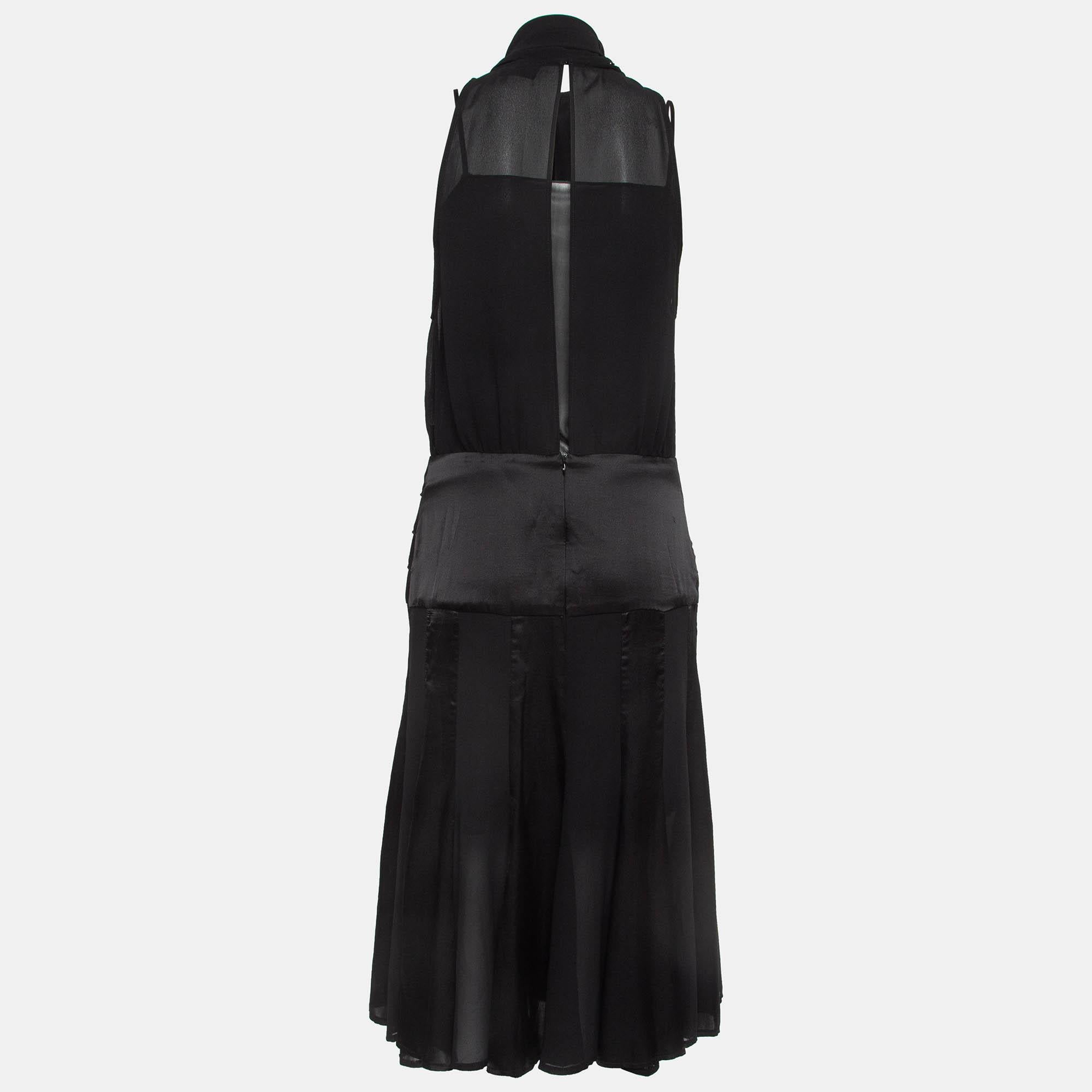 Experience the joy of expert tailoring with this designer dress for women. Meticulously made, it offers a flawless fit and luxe details, ensuring unmatched comfort. This beautiful creation will elevate your style effortlessly.
