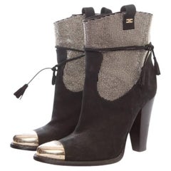 Elisabetta Franchi, black suede boots in size 36.