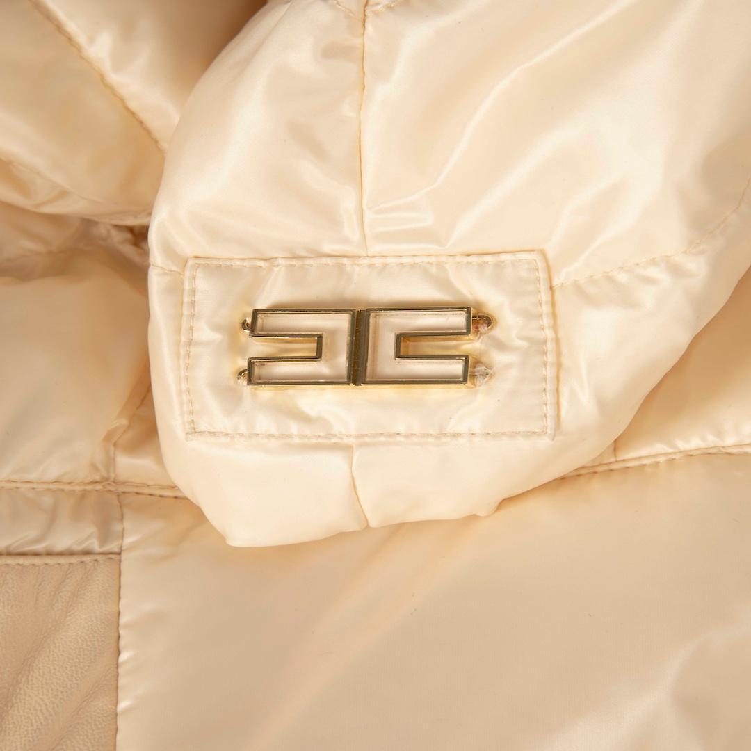 Elisabetta Franchi Cream Puffer Short Sleeve Gilet Size XXL In Good Condition In London, GB