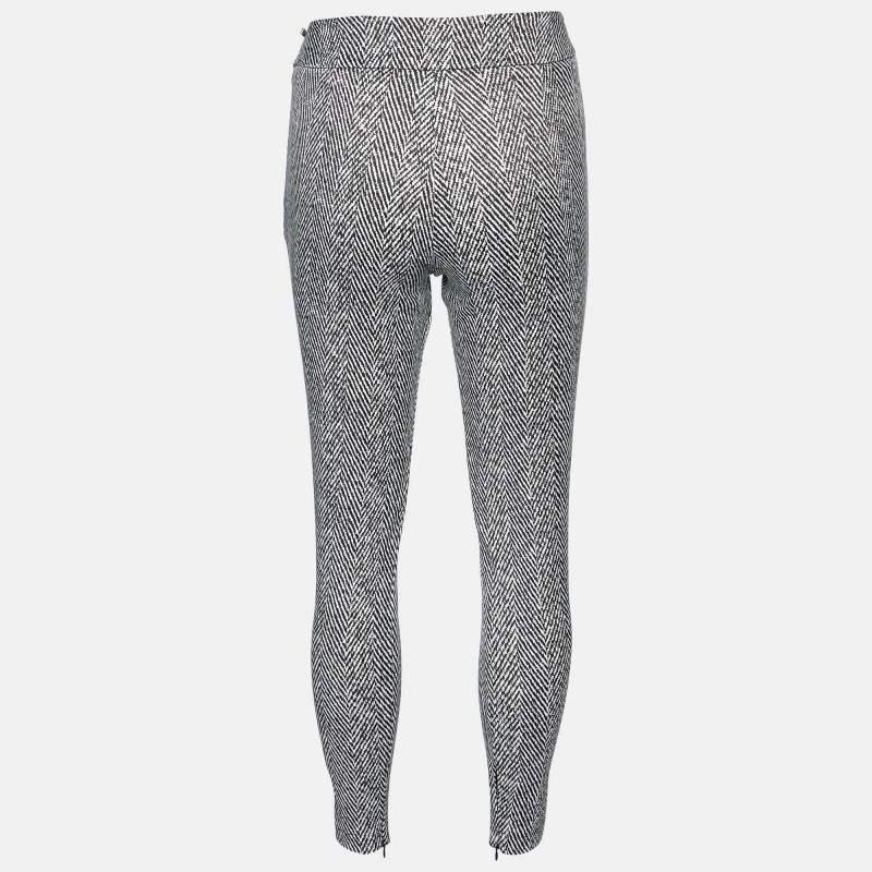 For your workout sessions lounging around or just running errands these jeggings will come in handy multiple times. They are made from quality materials and have a good fit.