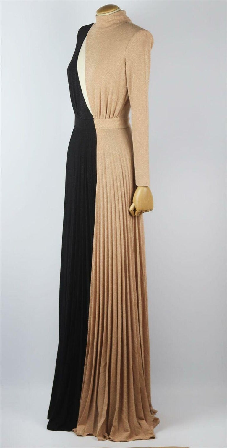 Elisabetta Franchi Metallic Cutout Pleated Jersey Gown at 1stDibs | elisabetta  franchi pleated long dress, elisabetta franchi gowns, elisabetta franchi  pleated dress