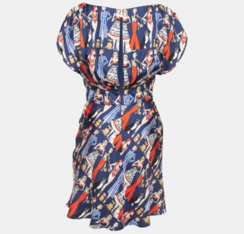 Affichez un look élégant en portant cette magnifique robe de créateur. Taillée dans un tissu fin, cette robe présente une silhouette chic pour une coupe cadrée. Coiffez cette création d'accessoires chics et d'escarpins.