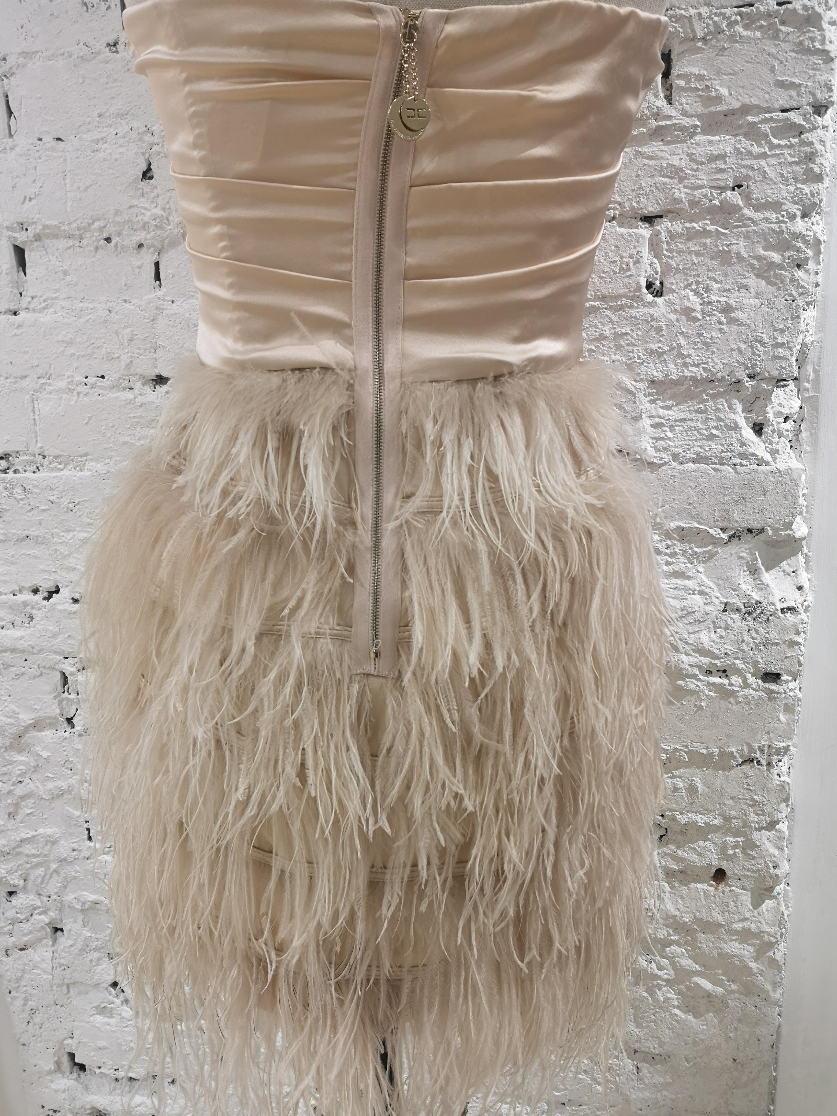 Elisabetta Franchi peach feathers dress In Excellent Condition For Sale In Capri, IT