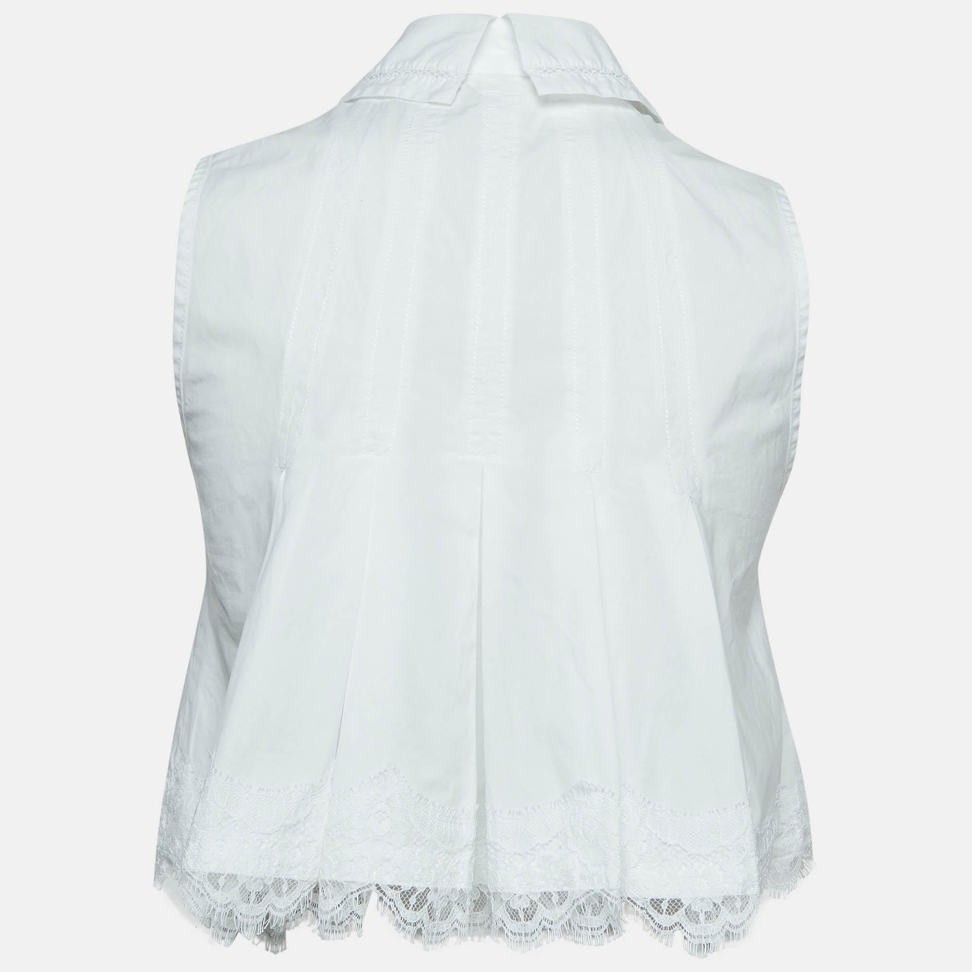 How fabulous does this designer shirt look! It is made of fine materials and features a fitted silhouette. Pair it with pants and loafers for a cool ensemble.