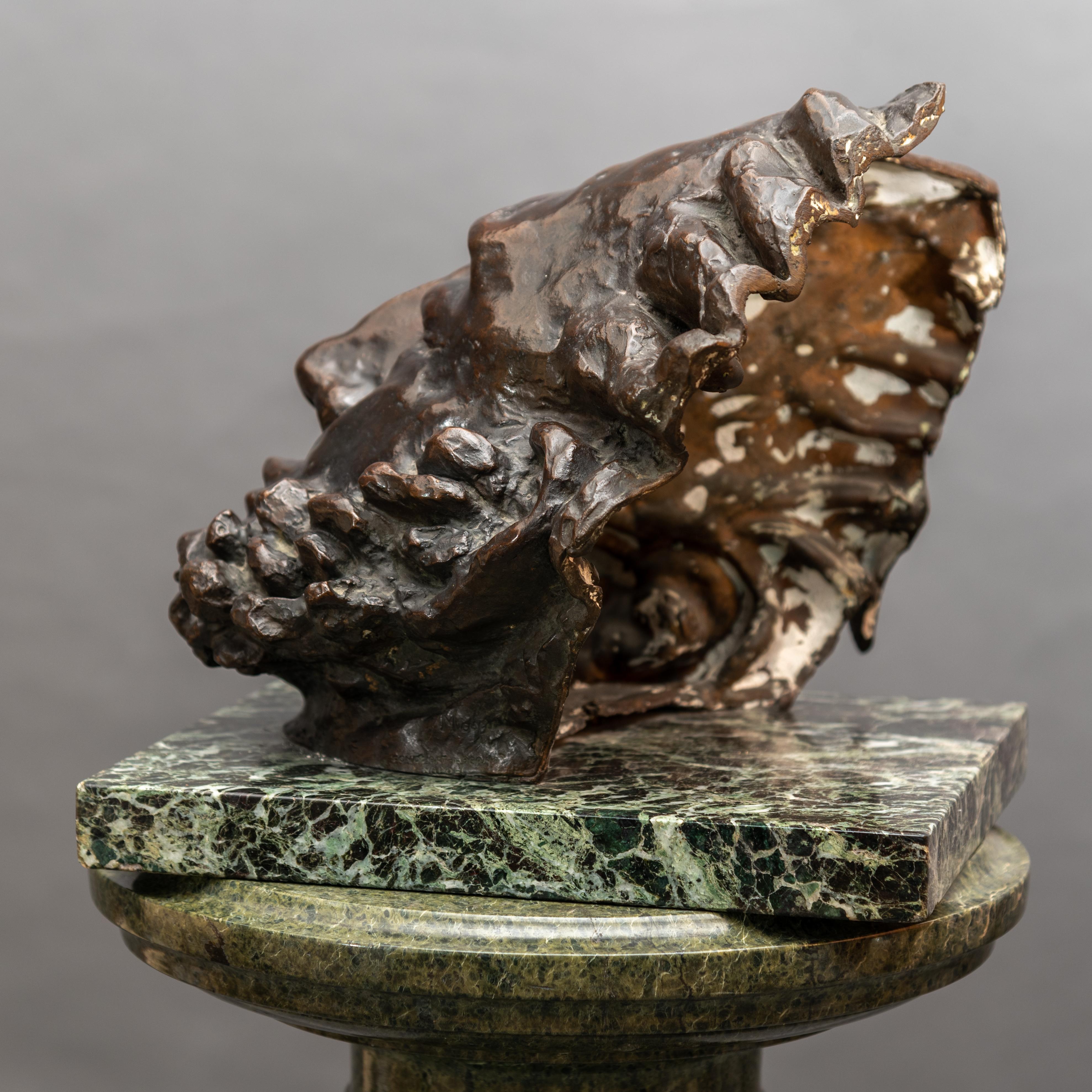 1920s Italian Signed Bronze Sculpture For Sale 4