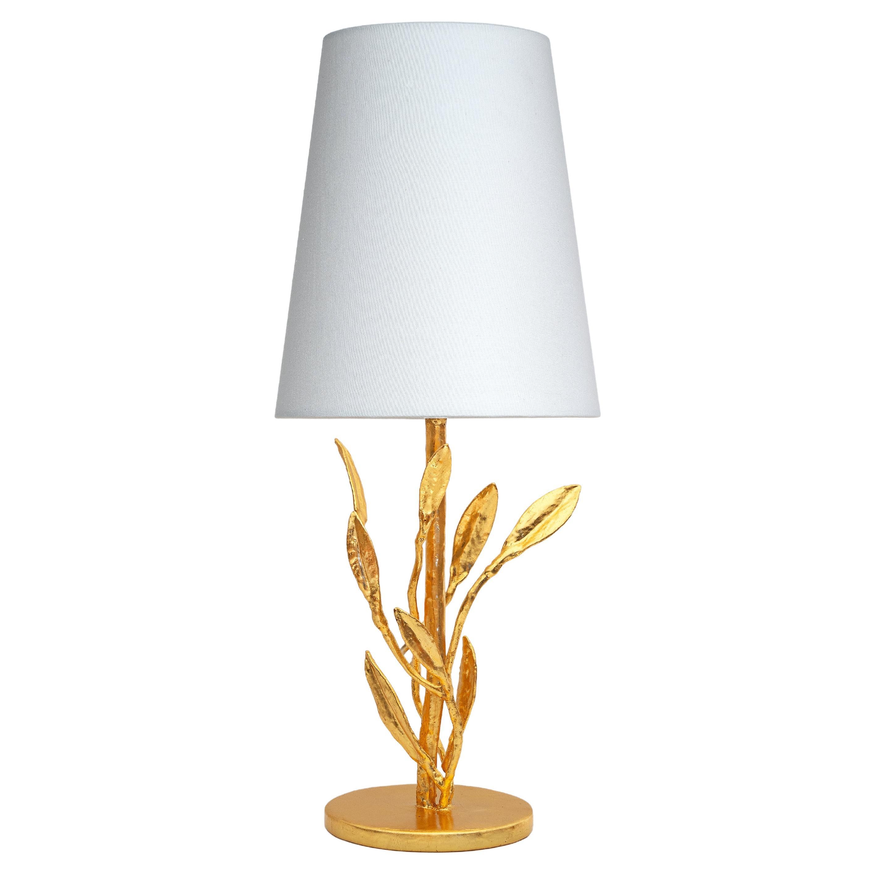 Elise Contemporary Tischleuchte aus 23K Gelbgold von Benediko (Deutsch) im Angebot