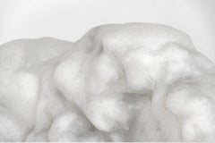 Banc contemporain I Dream of Megalithic Times Series d'Elissa Lacoste, Silicone