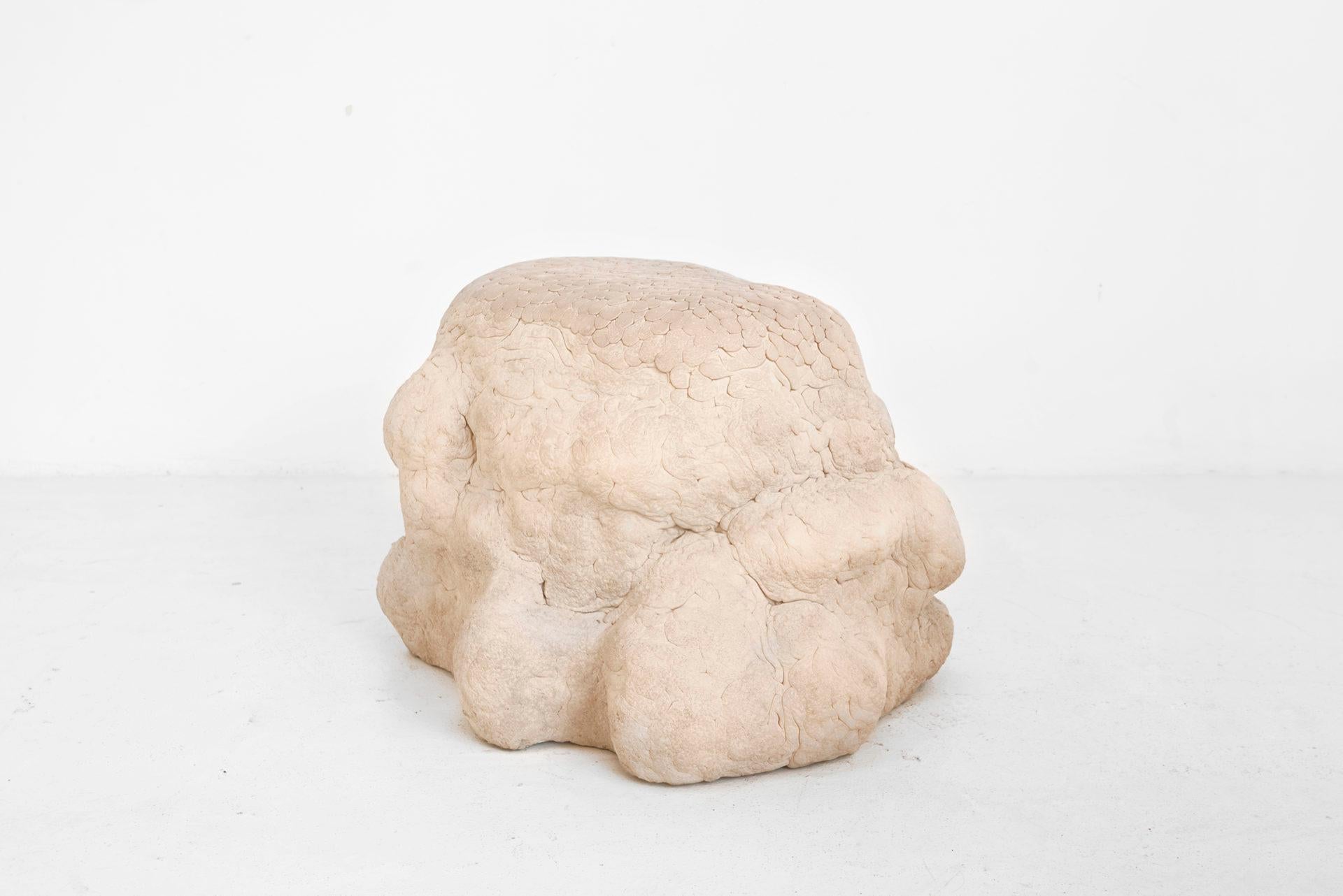 Silicone Tabouret contemporain Elissa Lacoste « I dream of megalithic times » en silicone en vente