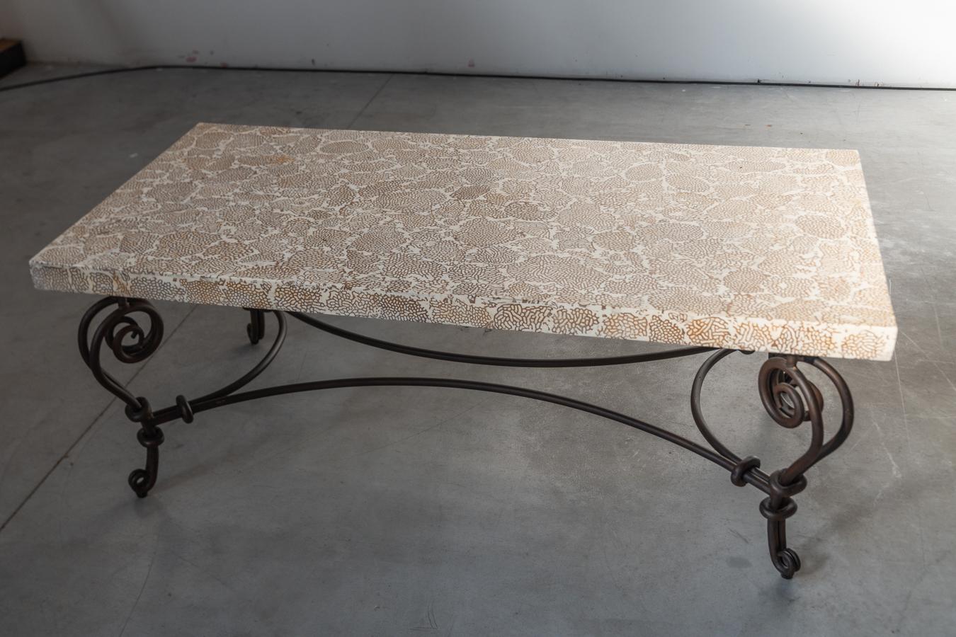 Elite Coffee Table with Termite and Resin Top – 1990s In condizioni ottime in vendita a Manzano, IT