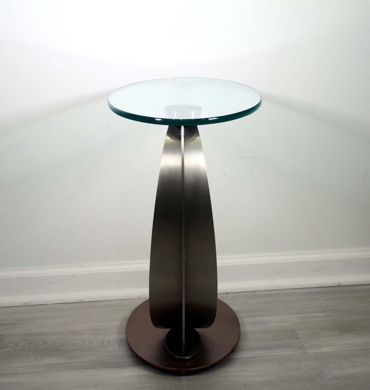 20th Century Elite Modern Scoop Accent Table with 