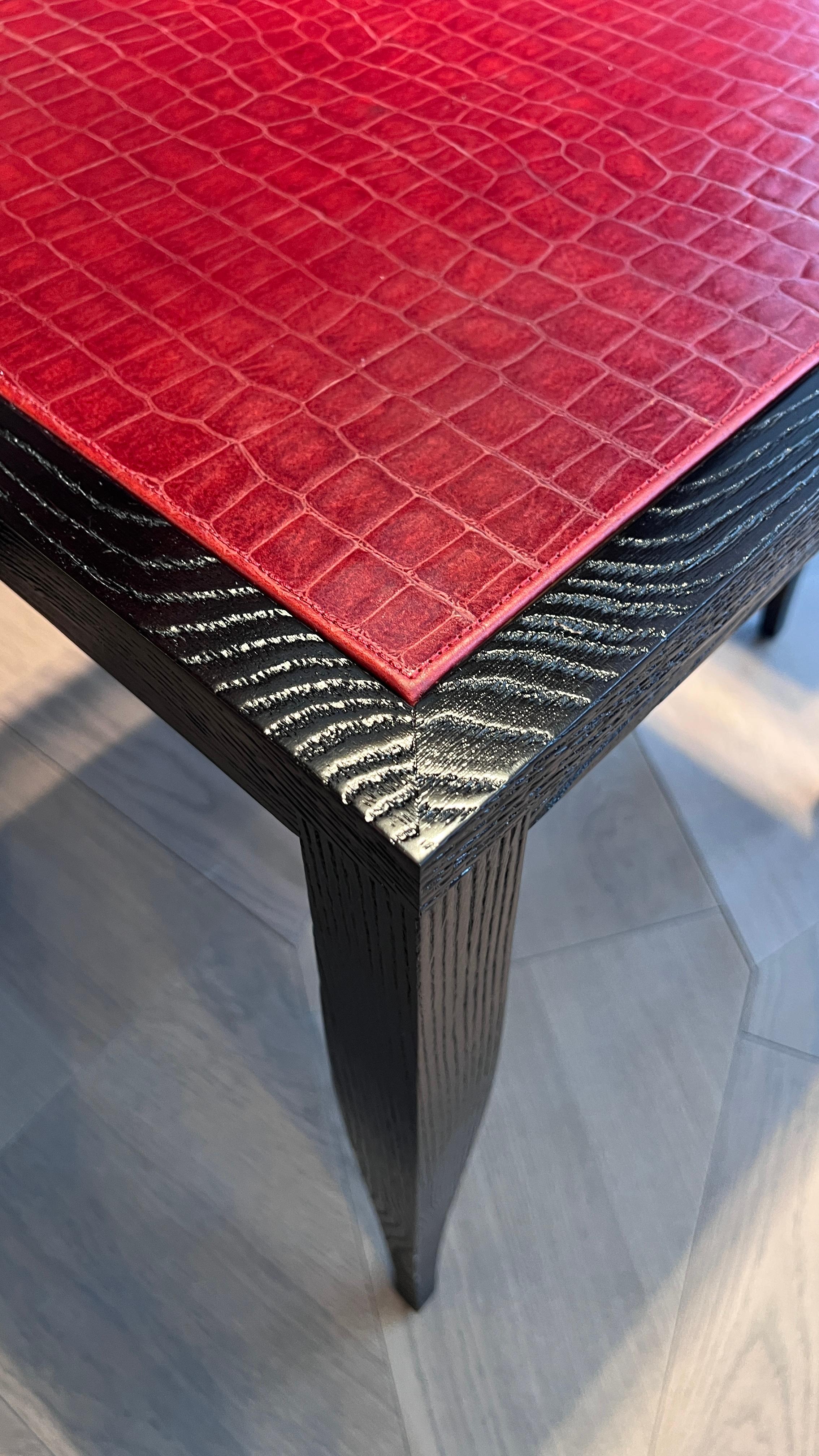 Beistelltische aus Leder und Holz von Elitis (Geprägt) im Angebot
