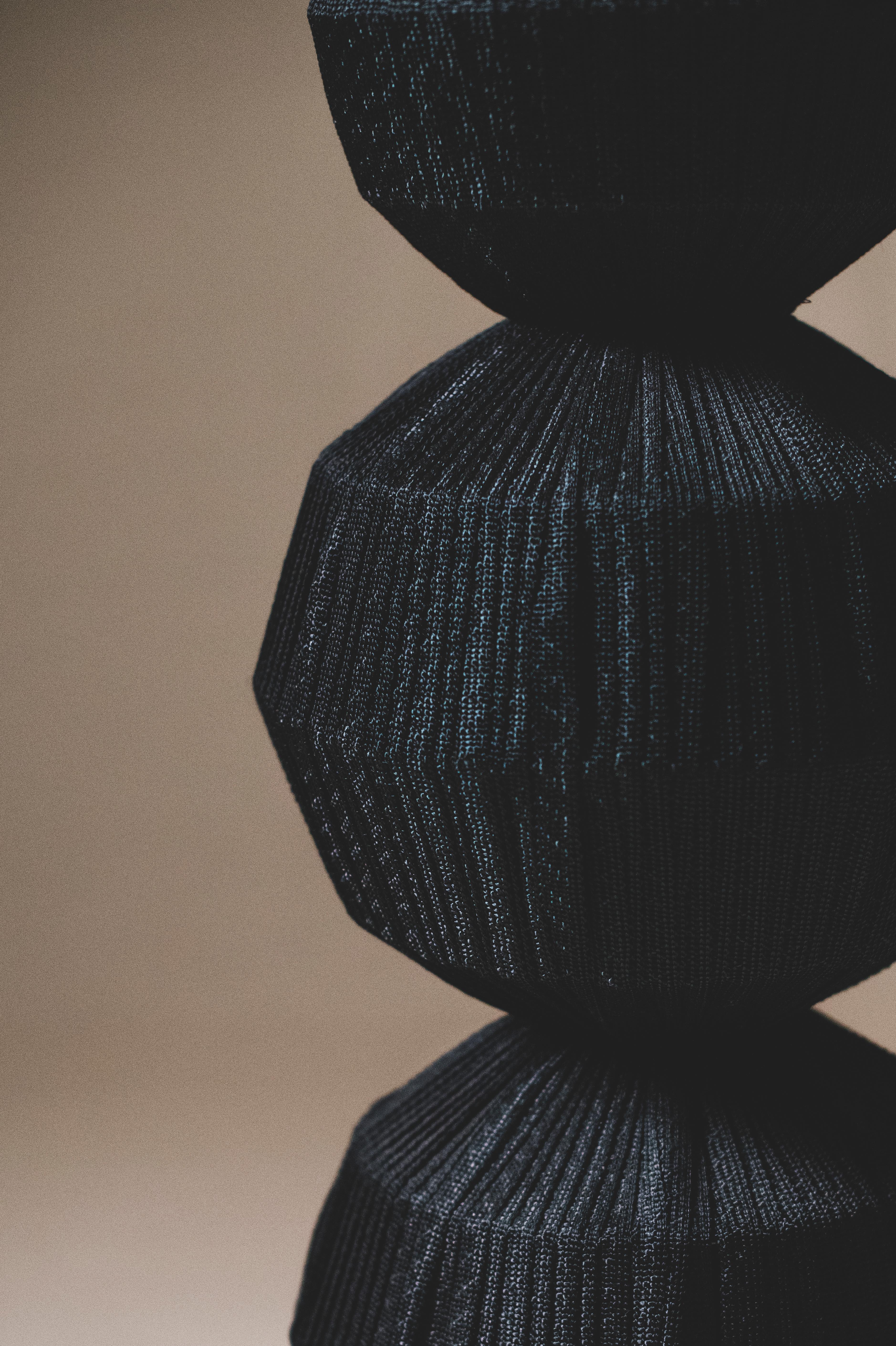 SCULPTURE COLUMN II TEXTILE BLACK SPANISH CONTEMPORARY ARTIST ELIURPI ABSTRACT - Abstract Sculpture by Eliurpi