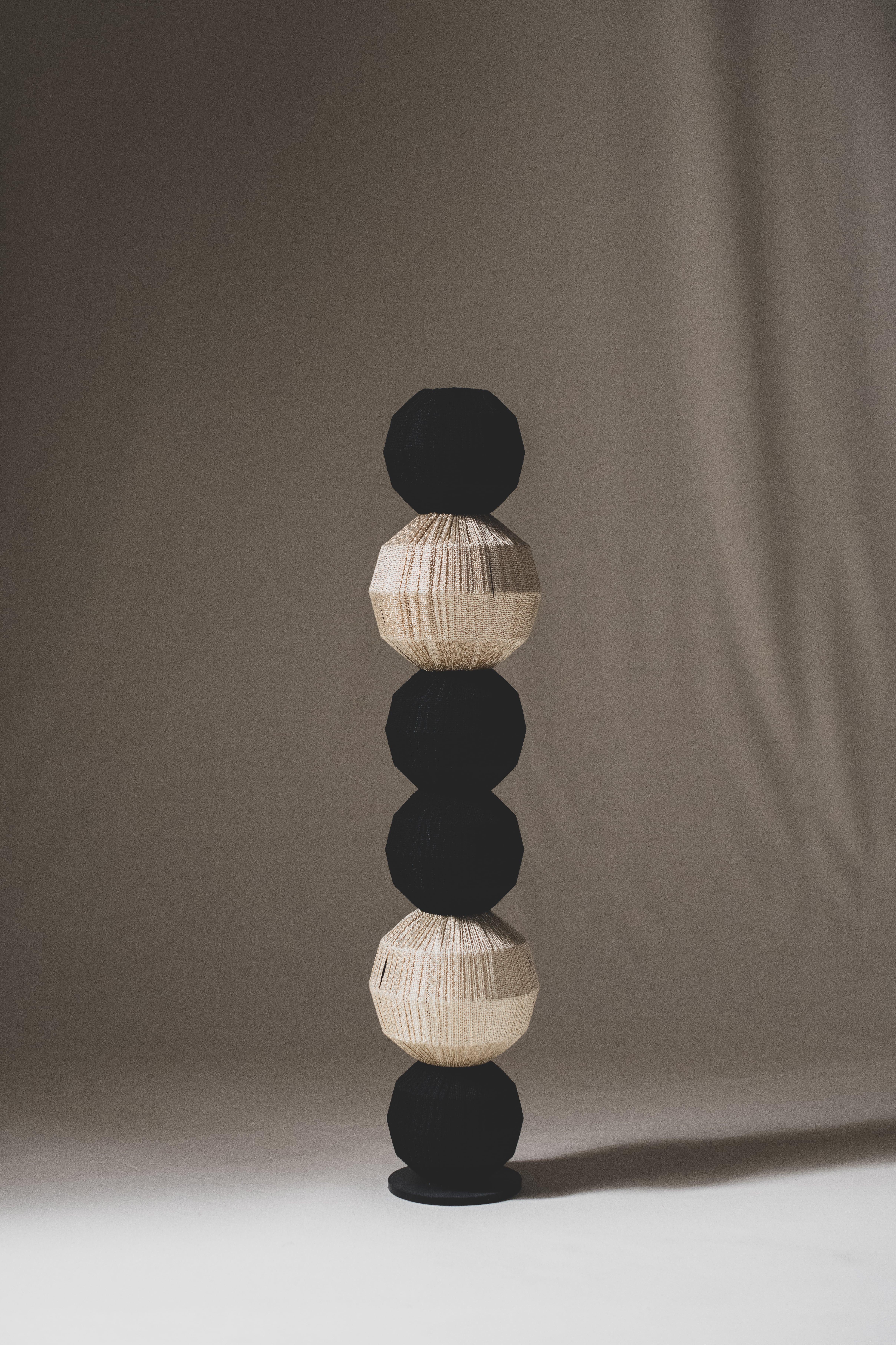 ESCULTURA COLUMNA TEXTIL DEL ARTISTA ESPAÑOL ELIURPI 2024 NUEVO