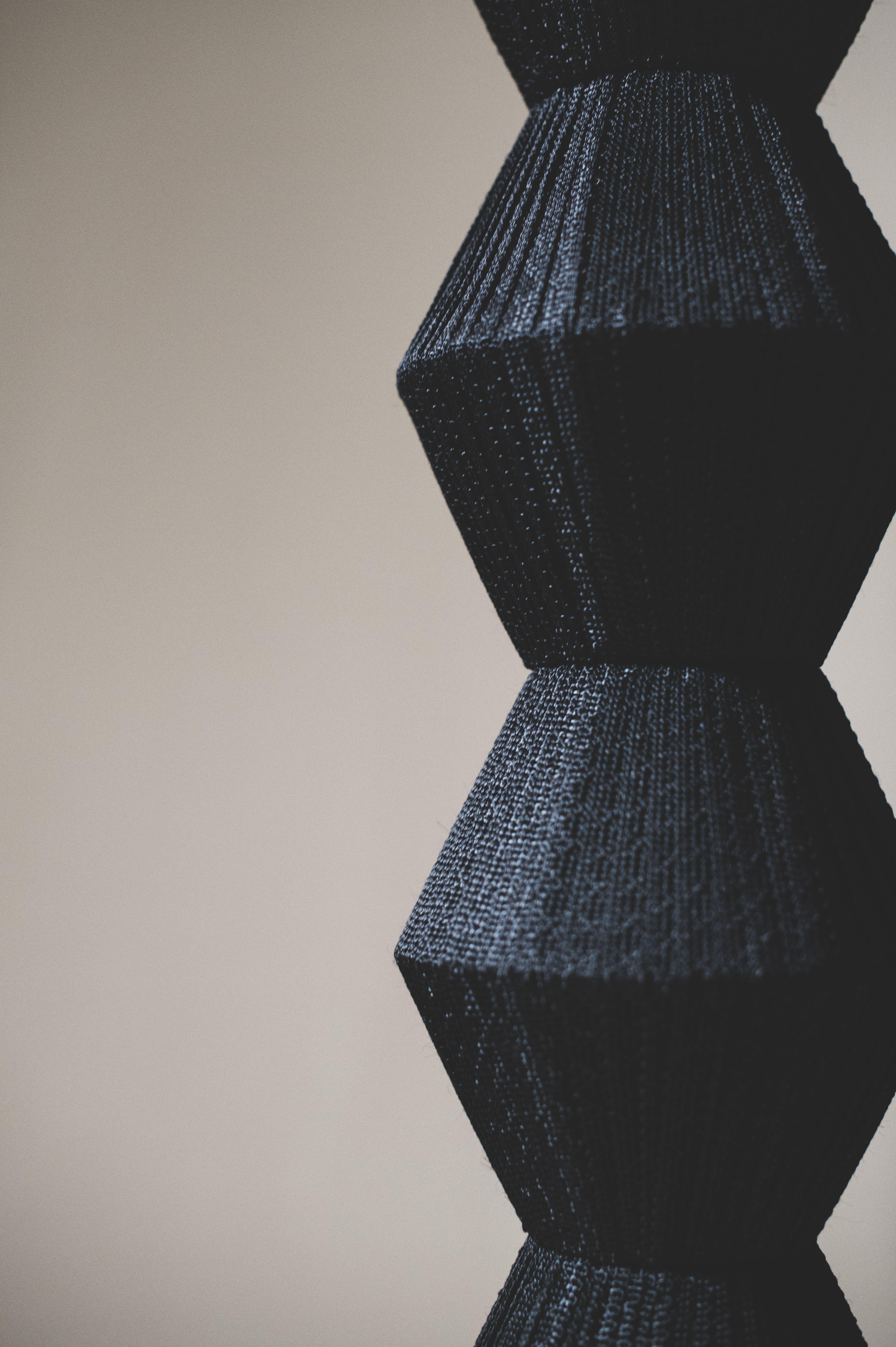 SCULPTURE COLUMN V TEXTILE BLACK SPANISH CONTEMPORARY ARTIST ELIURPI 2024 NEW - Abstract Sculpture by Eliurpi