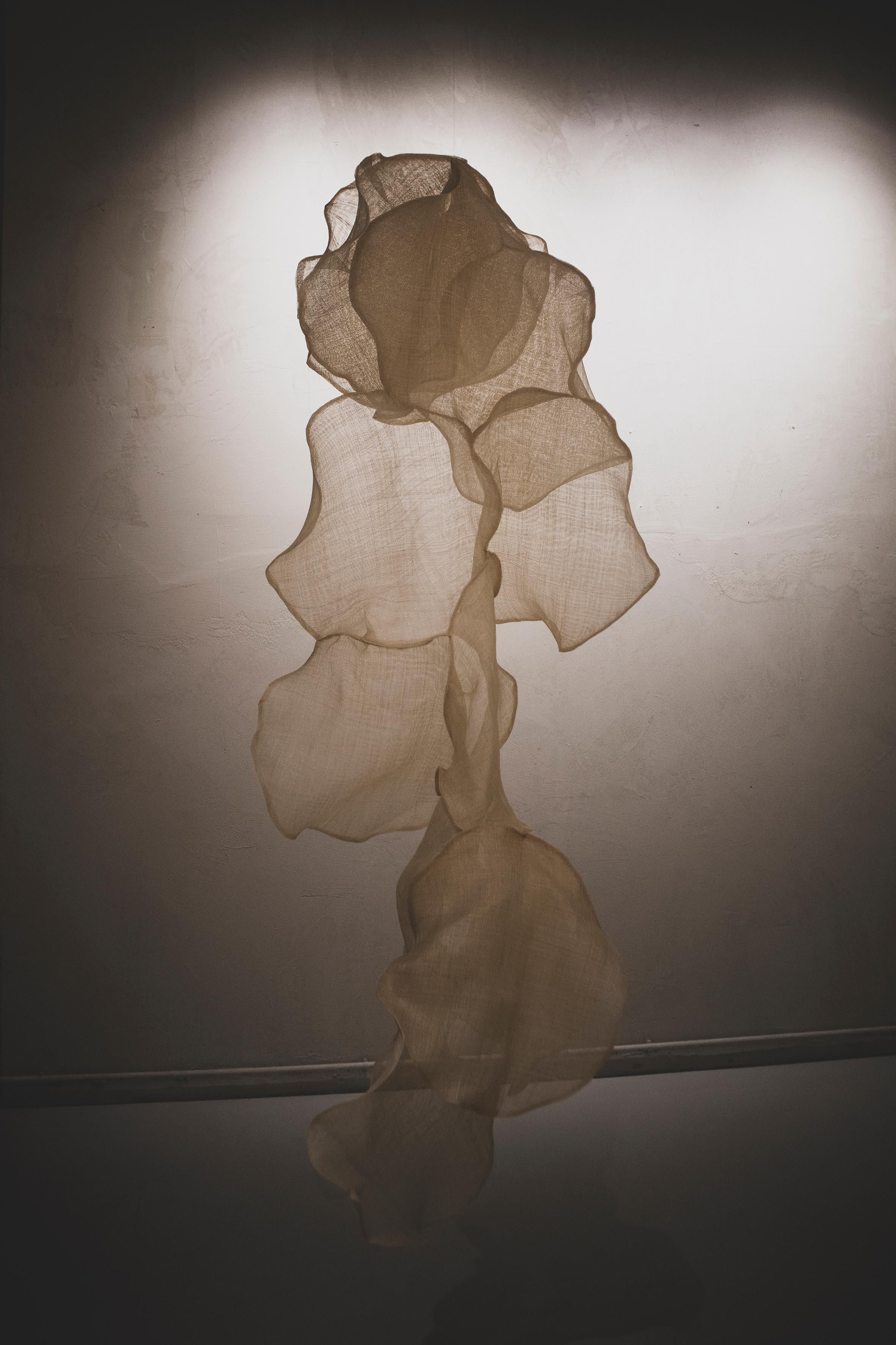 SCULPTURE Abstract TEXTILE RAFFIA BY SPANISH ARTIST ELIURPI Flora Sea - Brown Abstract Sculpture by Eliurpi