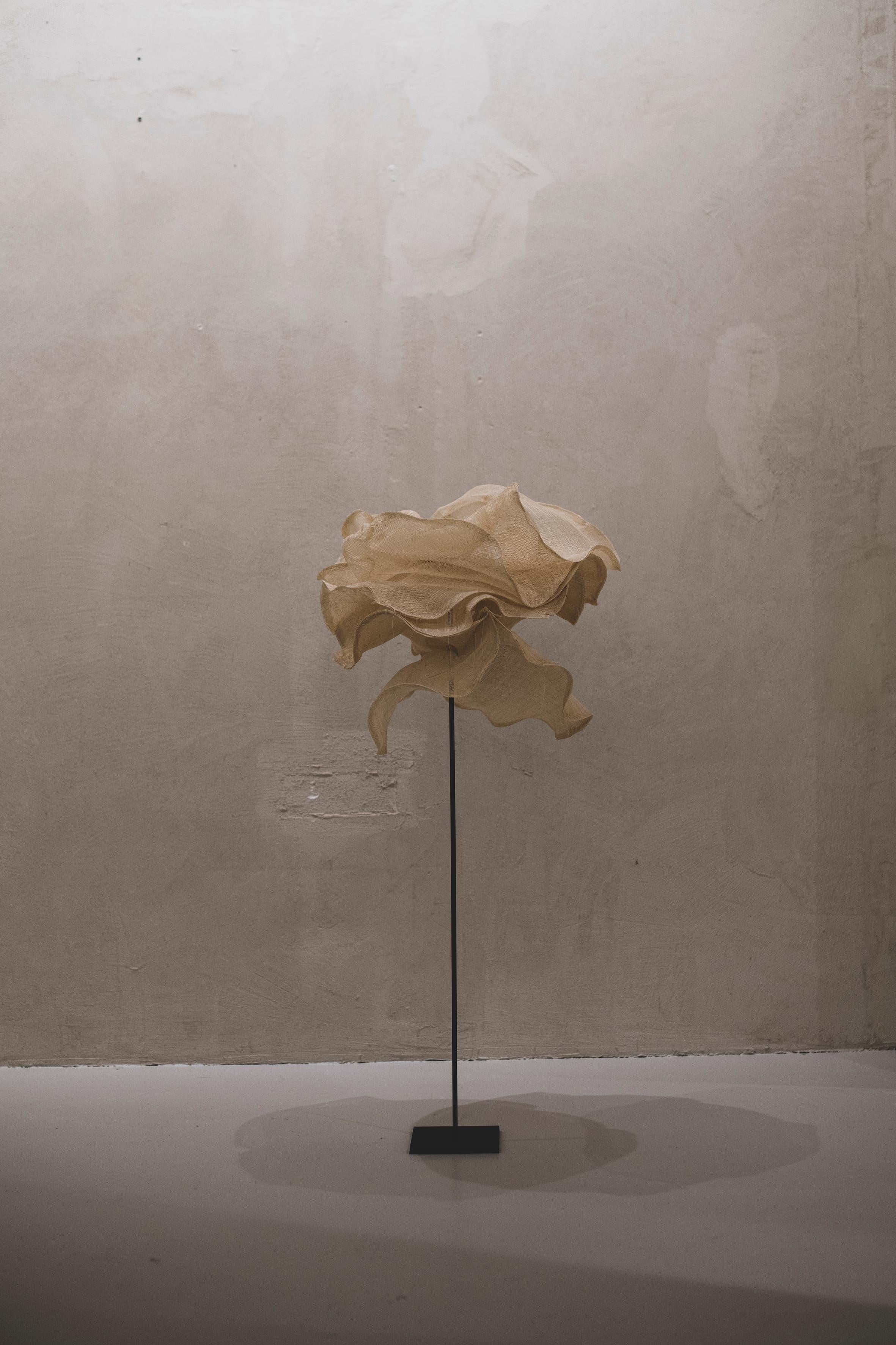 ESCULTURA TEXTIL RAFIA PADINA III DEL ARTISTA ESPAÑOL ELIURPI 2024 NUEVO