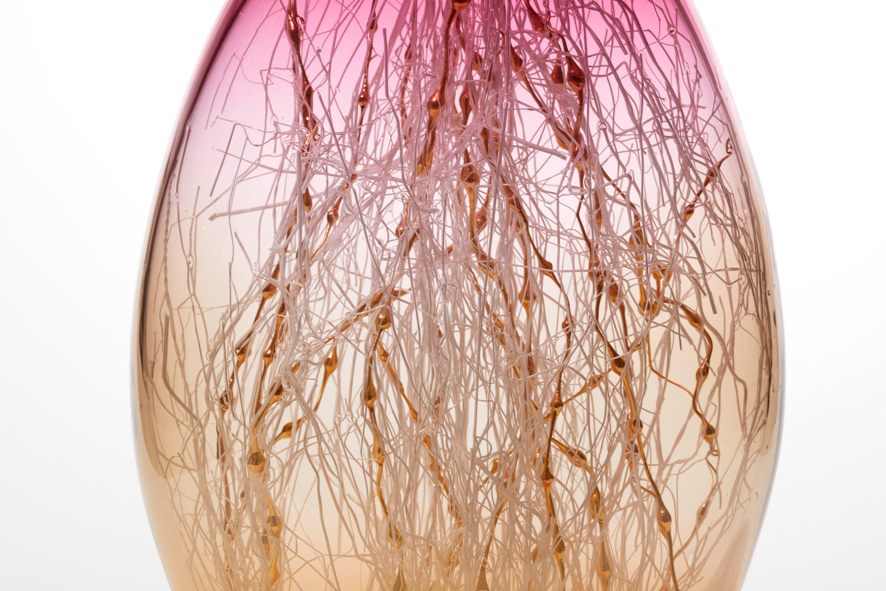 Britannico Elixir in Marigold & Fuchsia, una scultura astratta in vetro di Enemark & Thompson in vendita