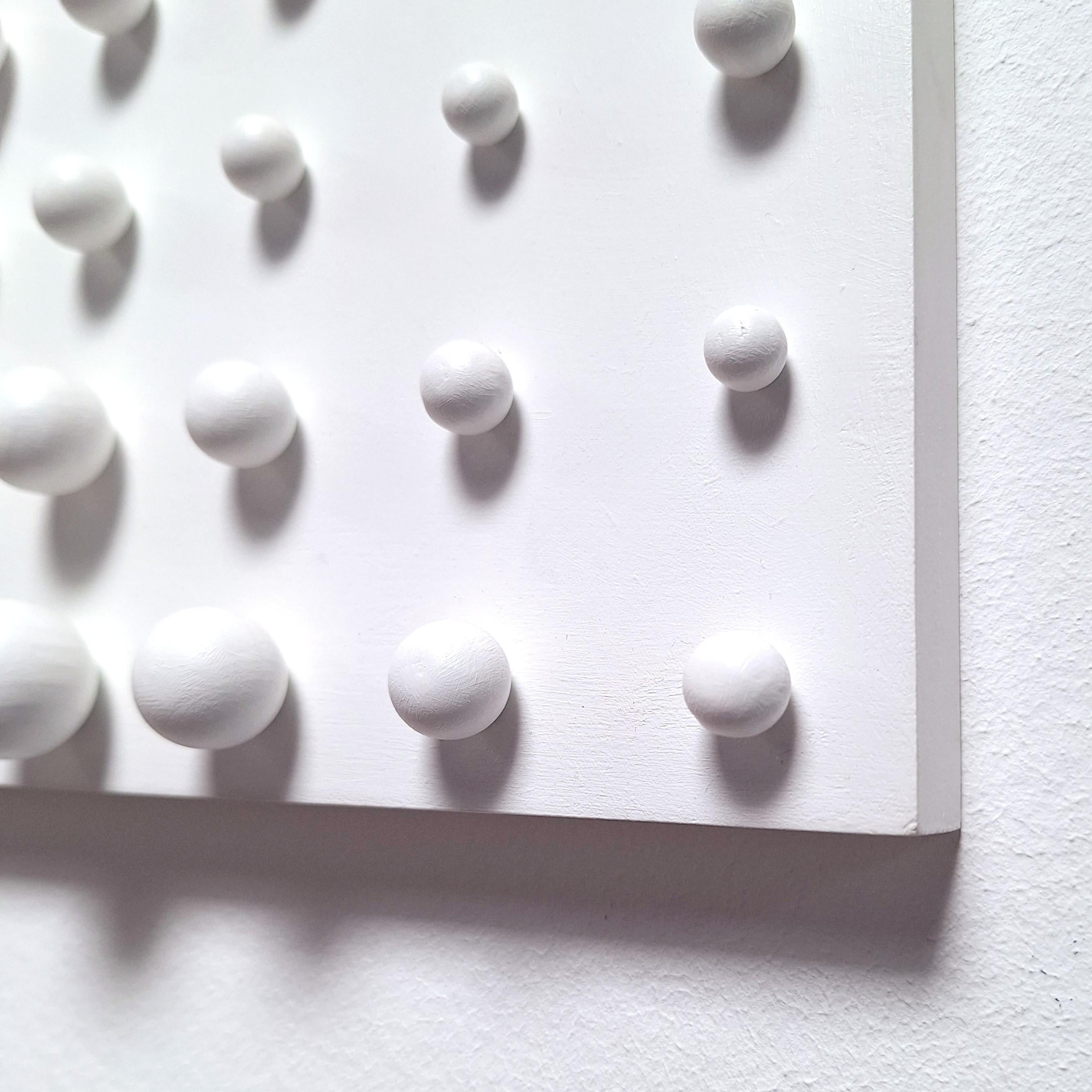 Zeitgenössische moderne weiße Wandskulptur Gemälde Relief Tabula Alba II im Angebot 3