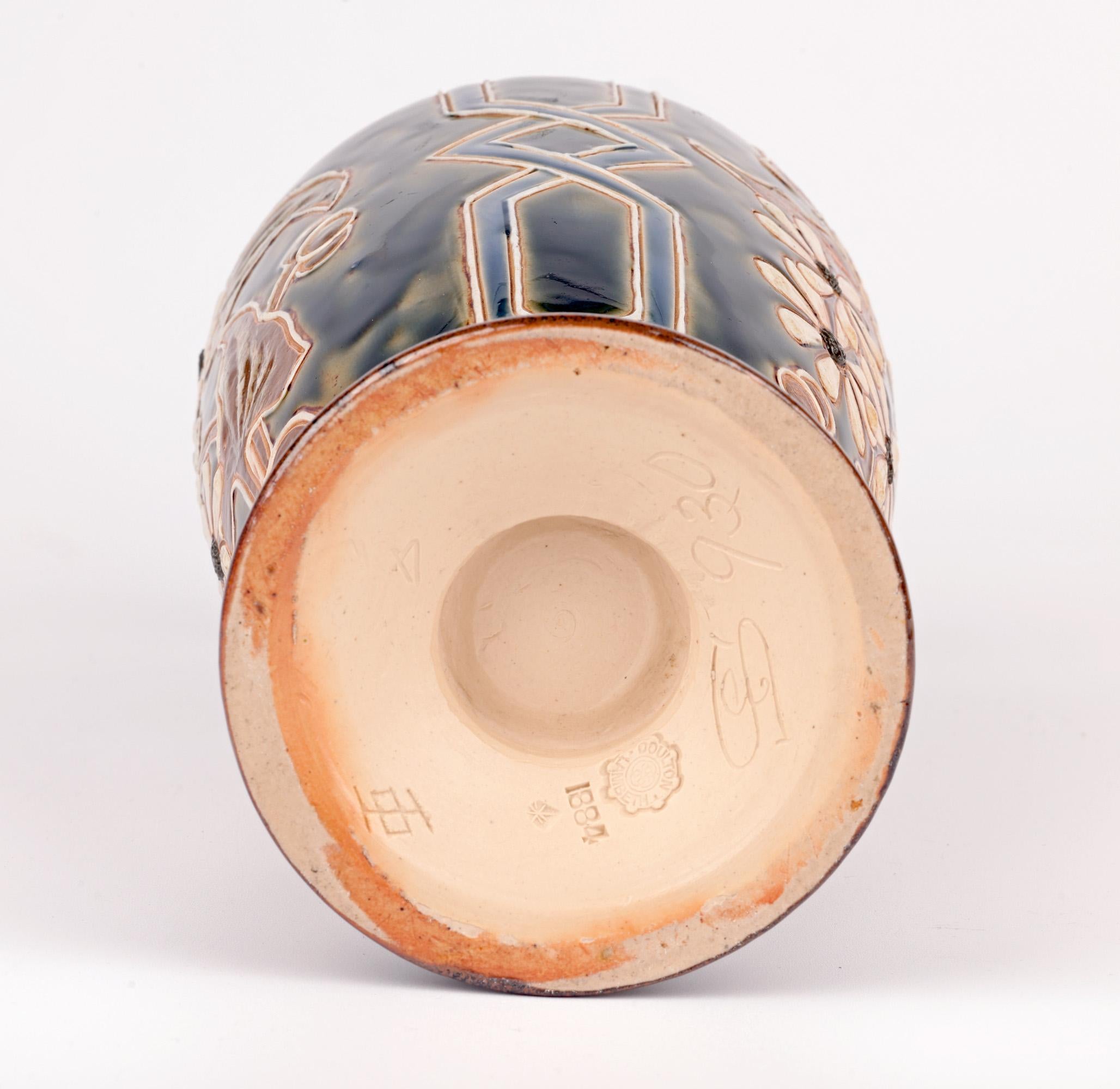 Vase en poterie d'art Eliza Simmance Doulton Lambeth Floral Design en vente 7