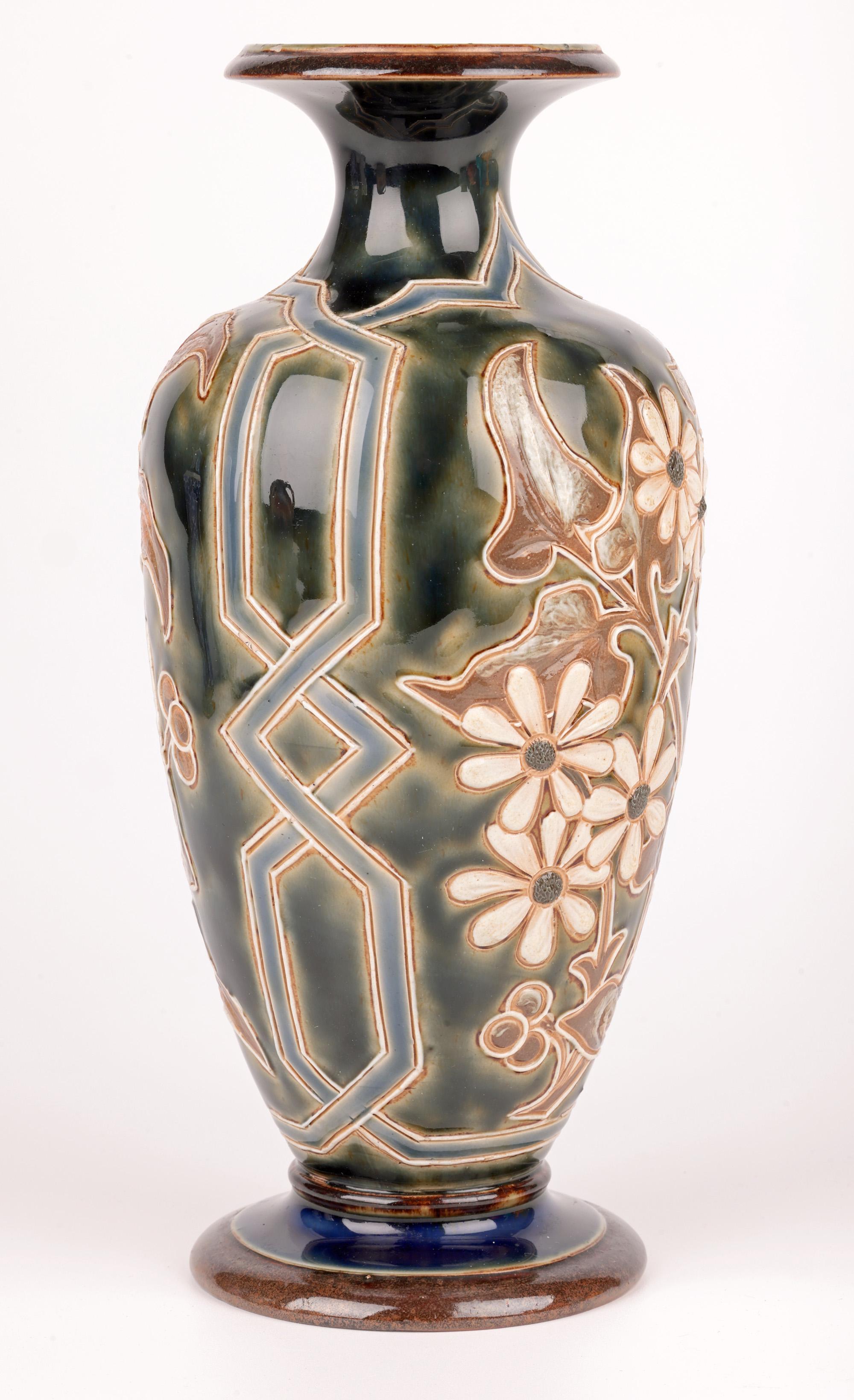 Vase en poterie d'art Eliza Simmance Doulton Lambeth Floral Design en vente 8