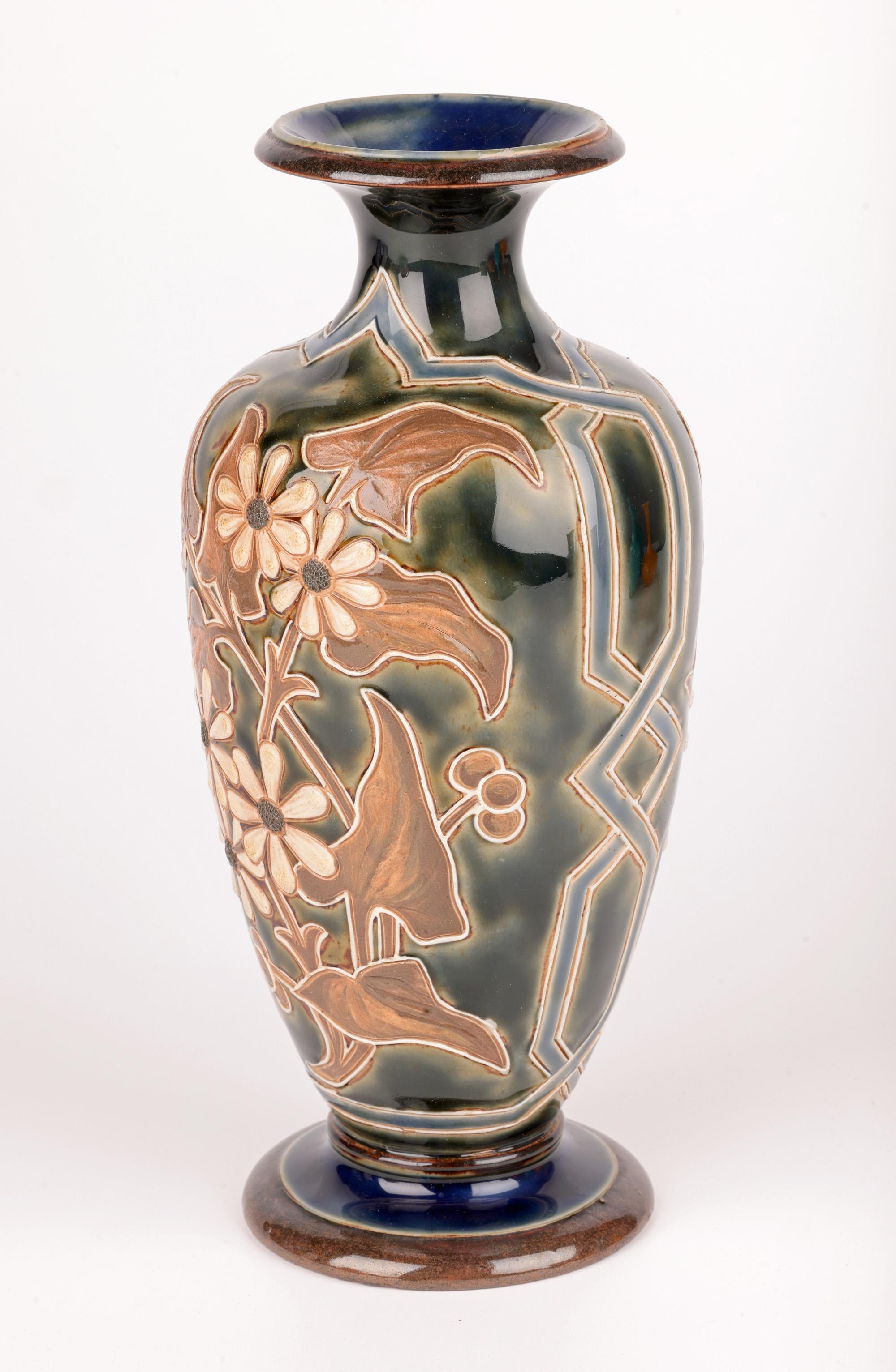Grès Vase en poterie d'art Eliza Simmance Doulton Lambeth Floral Design en vente