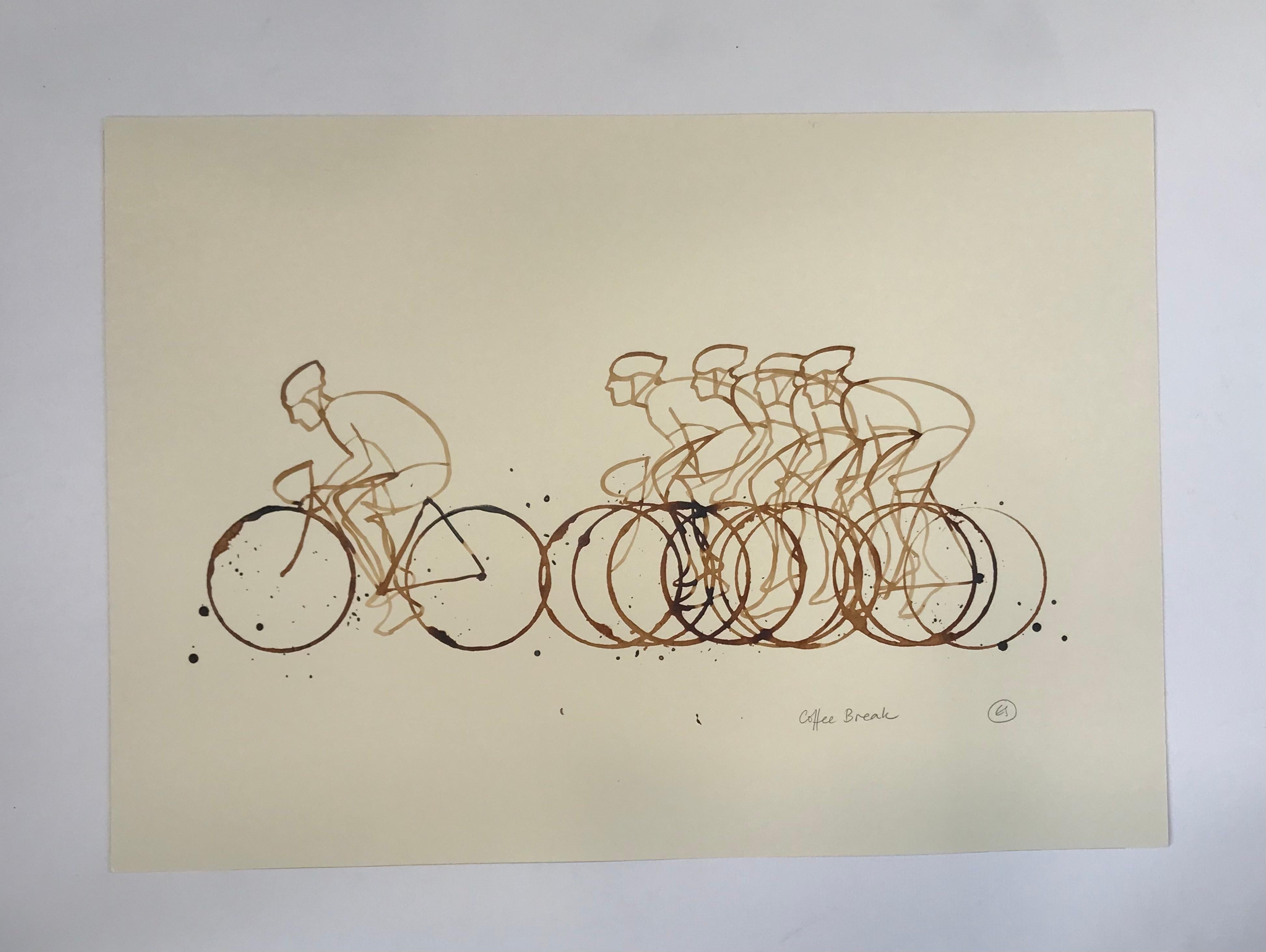 Coffee Break (CB01_nov23) Café sobre papel, ciclistas, arte deportivo - Print Expresionista de Eliza Southwood