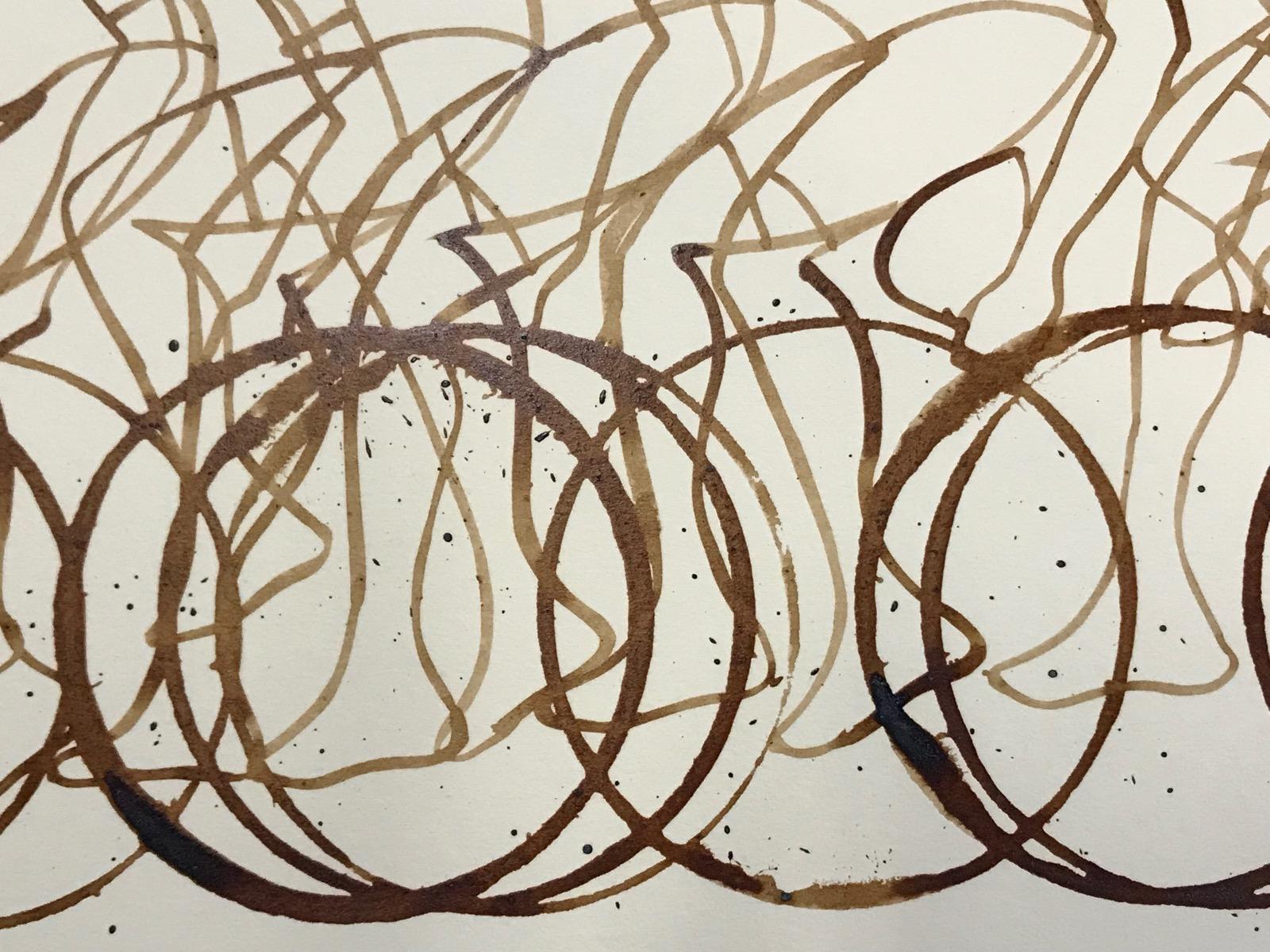 Café Pelotón (cp07_Nov23) - Figurative Print Beige de Eliza Southwood