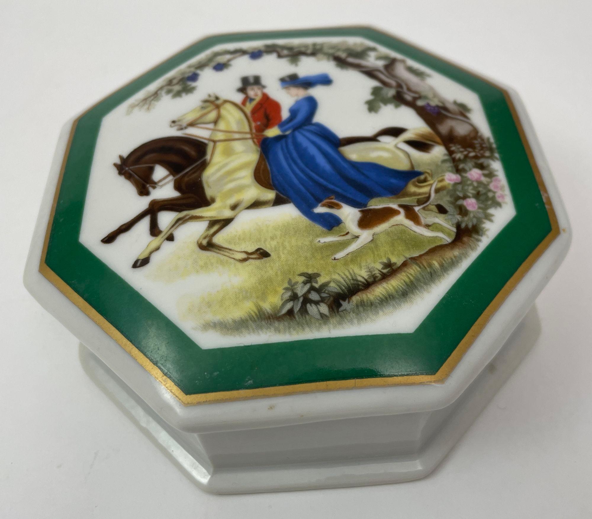 Hand-Painted Elizabeth Arden Porcelain Box Southern Heirlooms Made In Japan For Sale
