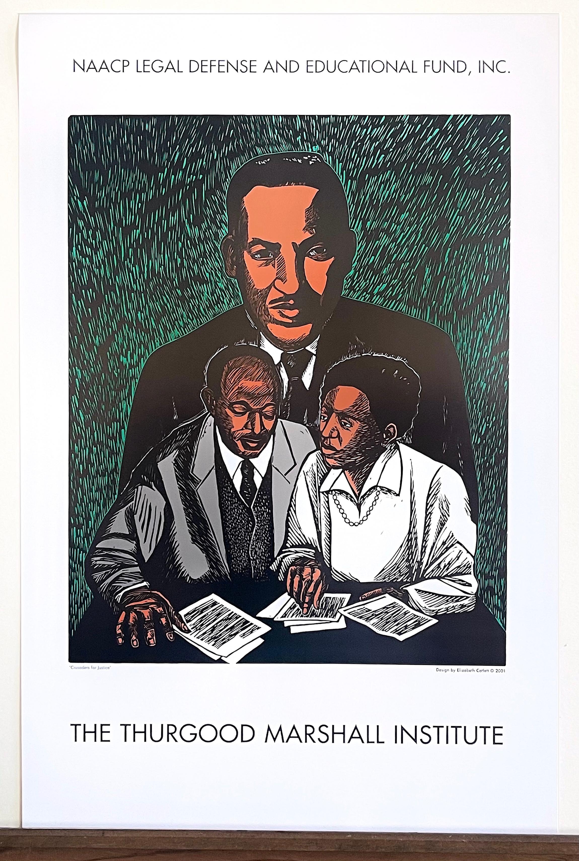 Affiche d'art commémoratif « CRUSADERS FOR JUSTICE », Thurgood Marshall, droits civiques - Print de Elizabeth Catlett