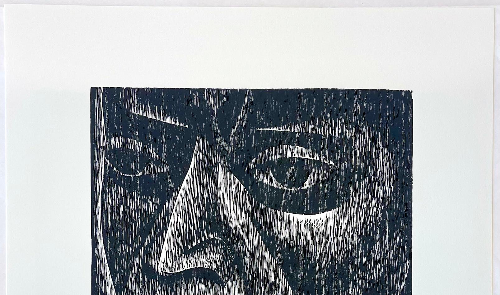 MAN Woodcut firmato, ritratto del volto, persone ritagliate con bambole di carta, cultura messicana - Print Contemporaneo di Elizabeth Catlett