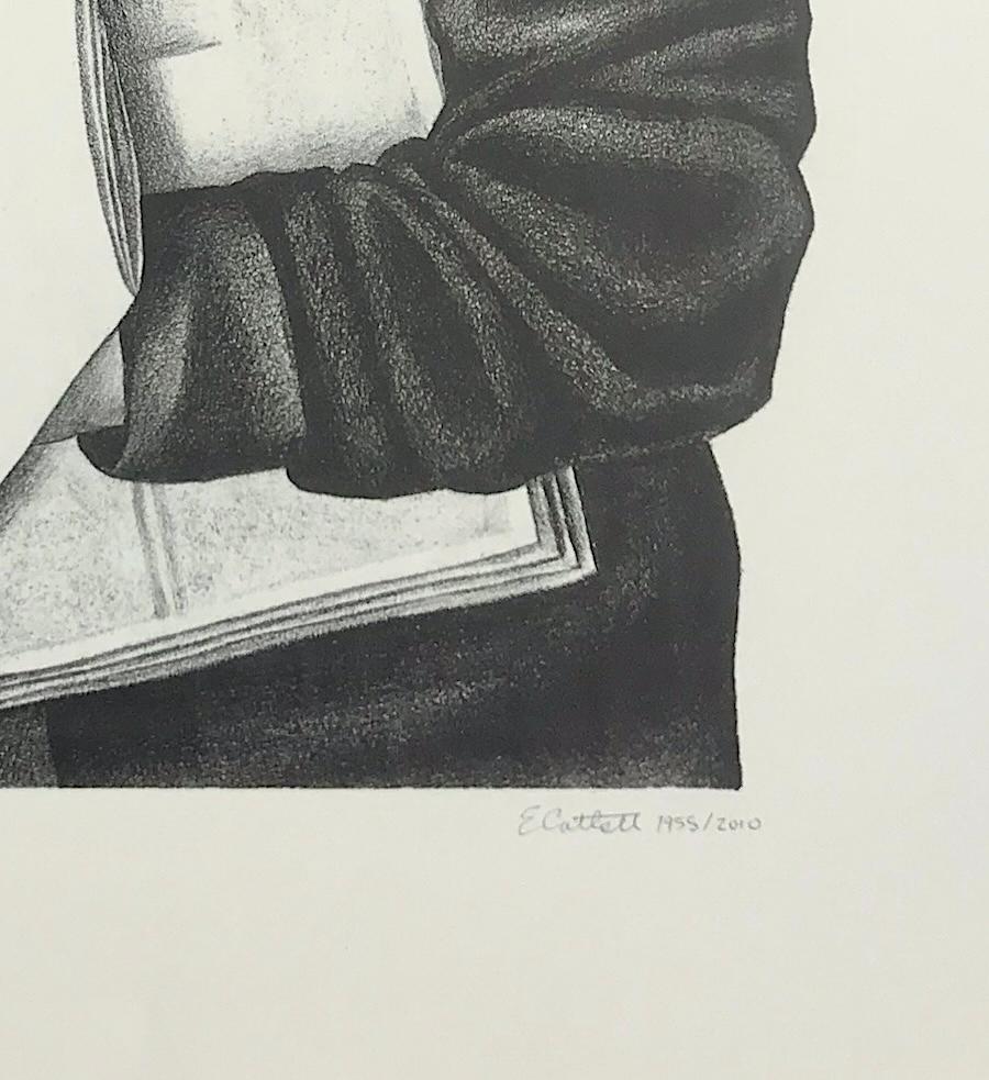 VENDEDORA DE PERIÓDICOS  es una litografía de edición limitada de la aclamada artista, escultora y grabadora afroamericana Elizabeth Catlett (15 de abril de 1915 - 2 de abril de 2012) impresa en tinta negra sobre papel de archivo Plike color crema