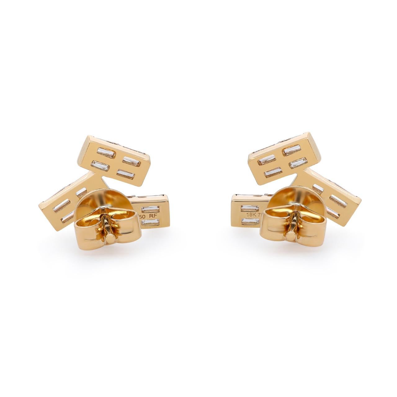 Modern Elizabeth Fine Jewelry 0.83 Carat Baguette Diamond Stud Earrings 18K Yellow Gold For Sale