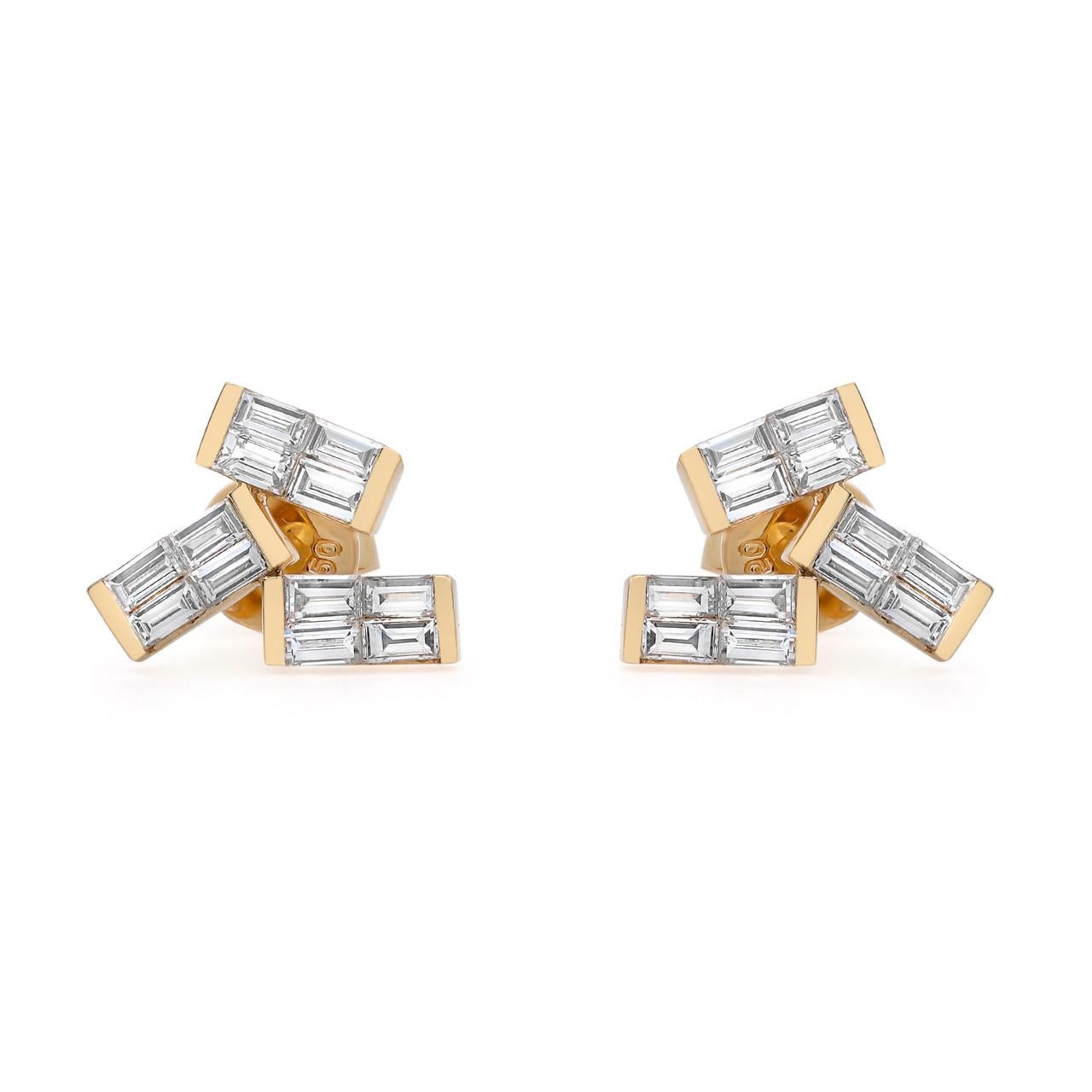 Baguette Cut Elizabeth Fine Jewelry 0.83 Carat Baguette Diamond Stud Earrings 18K Yellow Gold For Sale