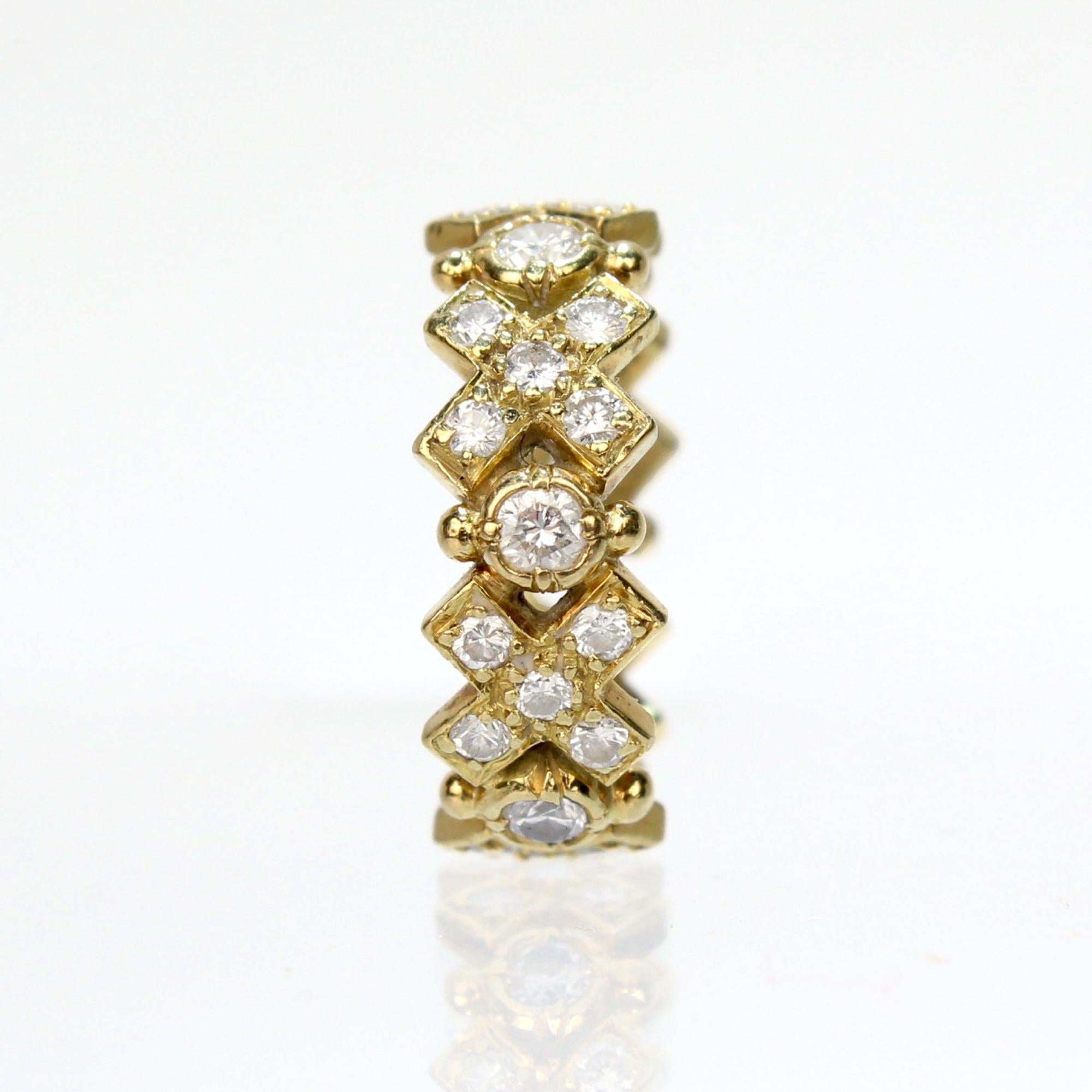 Elizabeth Gage 18 Karat Gold and Diamond Hugs and Kisses Band Ring In Good Condition For Sale In Philadelphia, PA