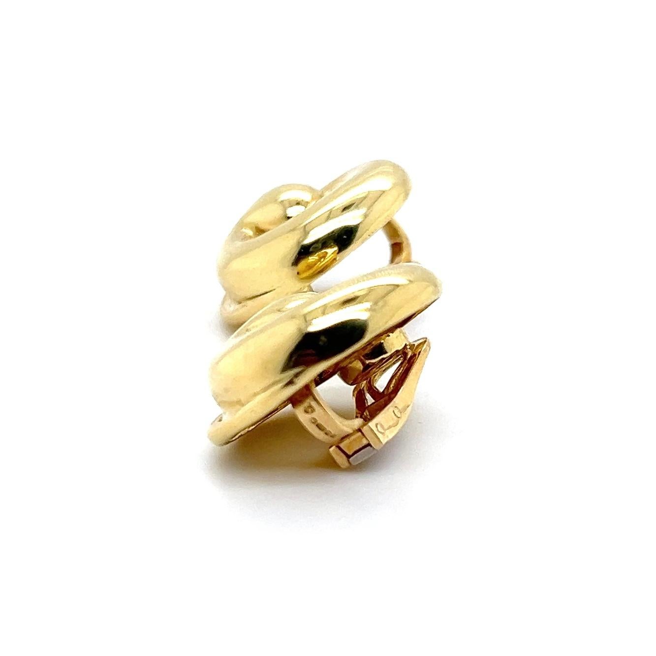 Elizabeth Gage - Boucles d'oreilles clips en or jaune 18 carats avec tourbillons Unisexe en vente