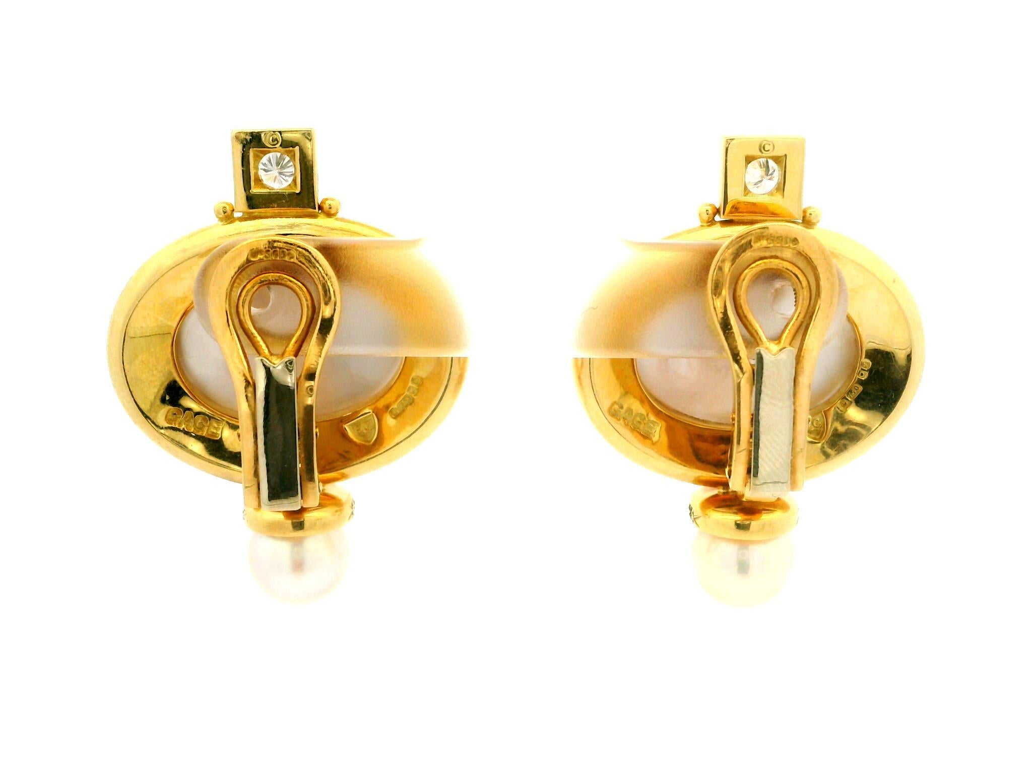 Oval Cut Elizabeth Gage 18k Yellow Gold Mabe Pearl & Diamond Valois Clip On Earrings