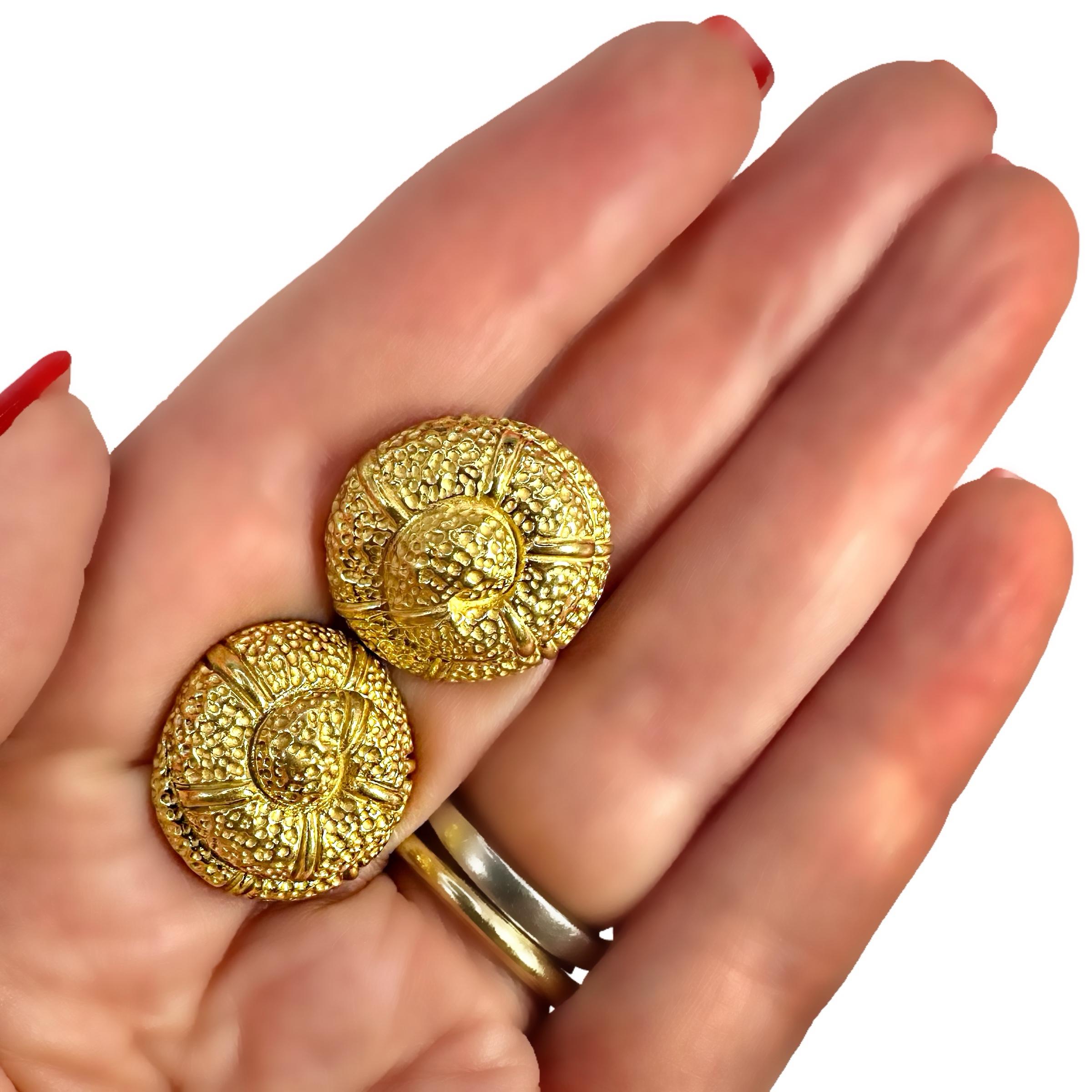 Elizabeth Gage 18K Yellow Gold Nautilus Motif Cufflinks 3/4 Inch Diameter For Sale 5