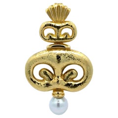 Elizabeth Gage 18k Yellow Hammered Gold 11.7mm South Sea White Pearl Pin Brooch