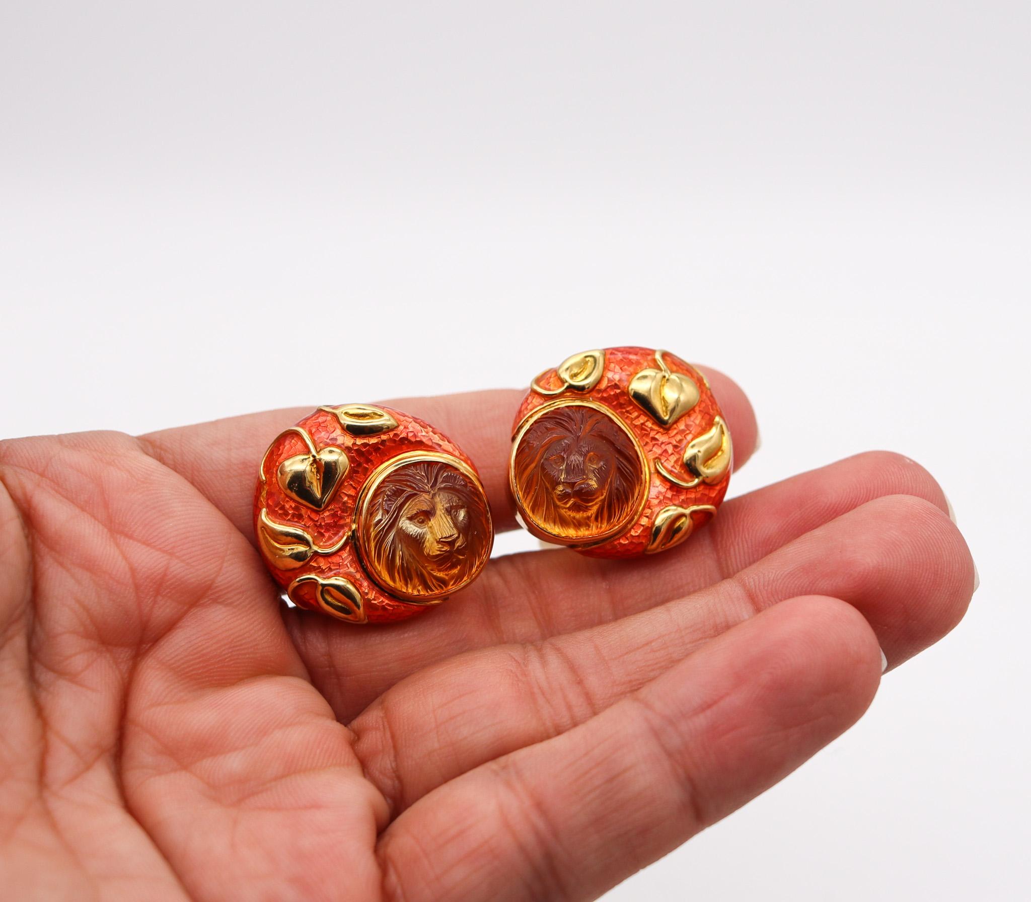 Elizabeth Gage 1993 London Enameled Lions Clips Earrings 18Kt Gold With Citrines In Excellent Condition For Sale In Miami, FL