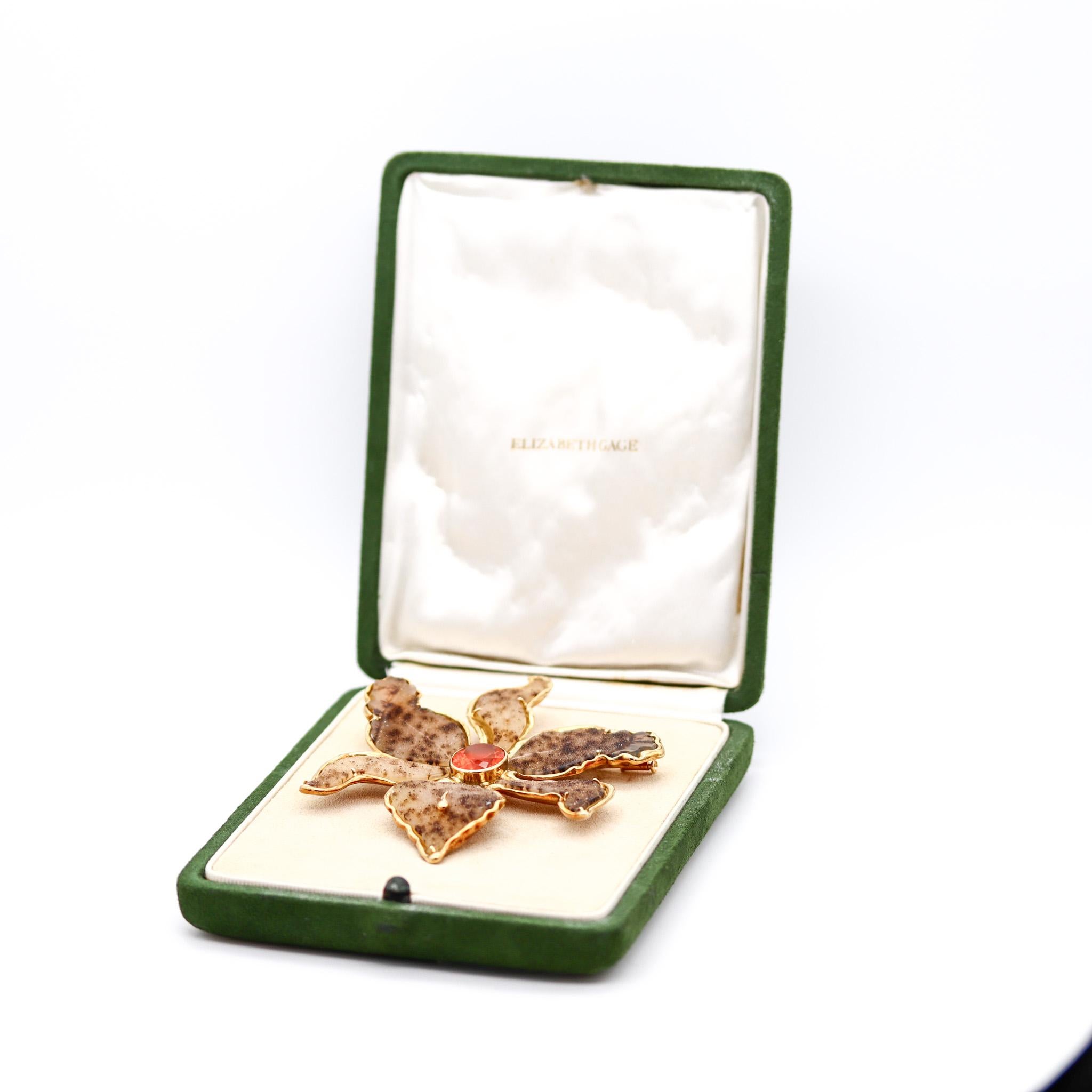Broche pendentif Elizabeth Gage London Orchid Agate en or 18 carats avec opale de feu 1994 en vente 2