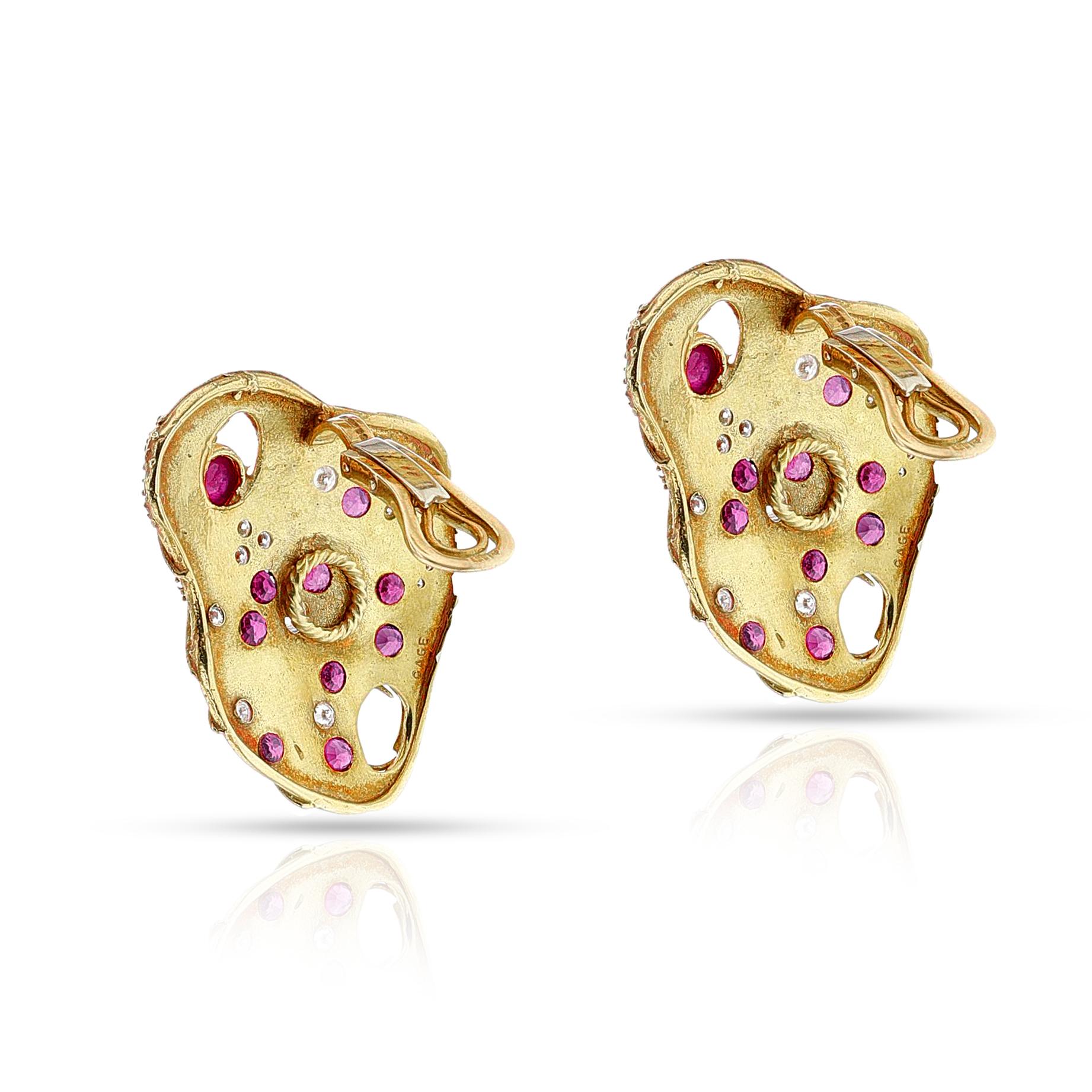 Taille mixte Elizabeth Gage, boucles d'oreilles abstraites en rubis et diamants, 18 carats