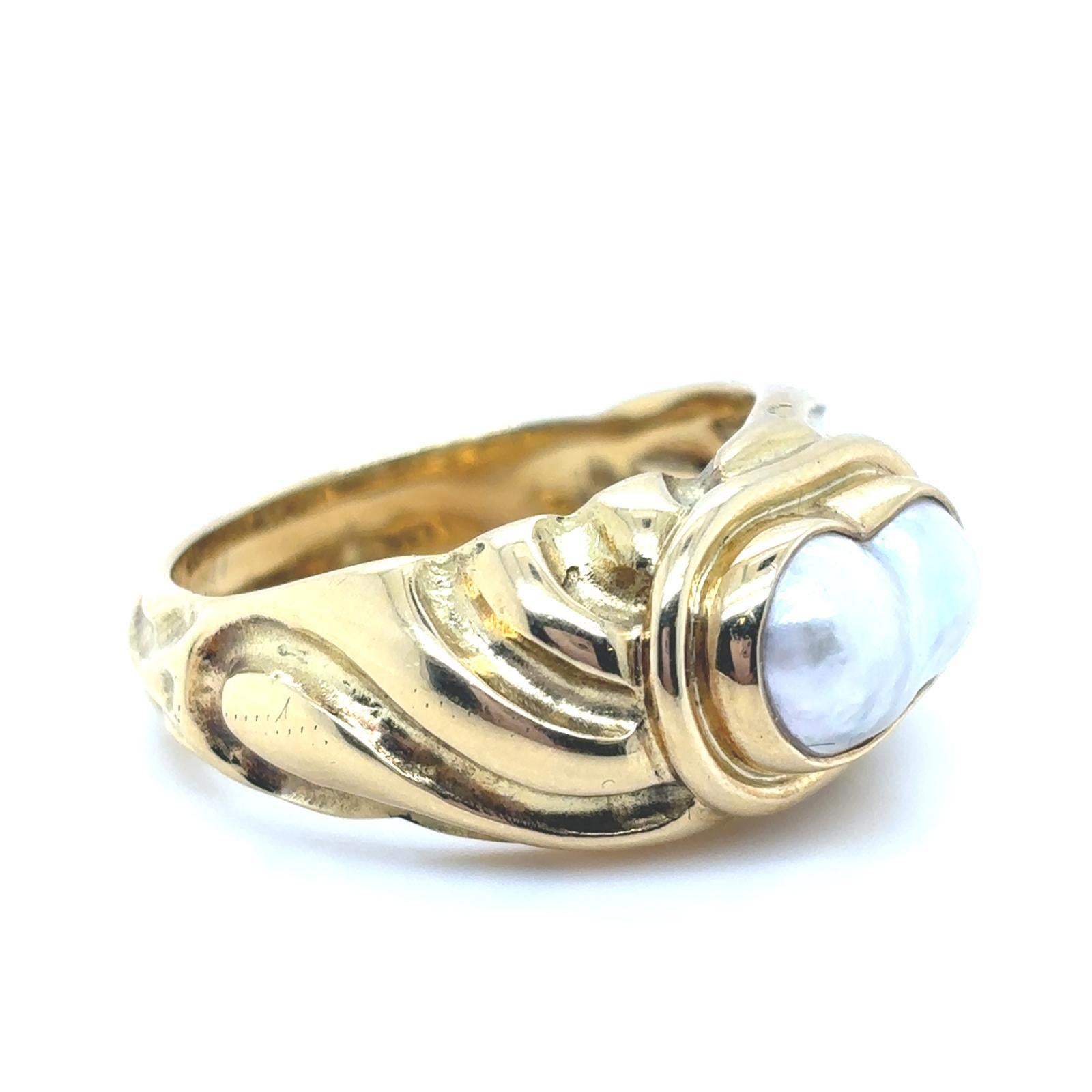 Elizabeth Gage Pearl Molton Gold Ring circa 1990 In Good Condition For Sale In London, GB