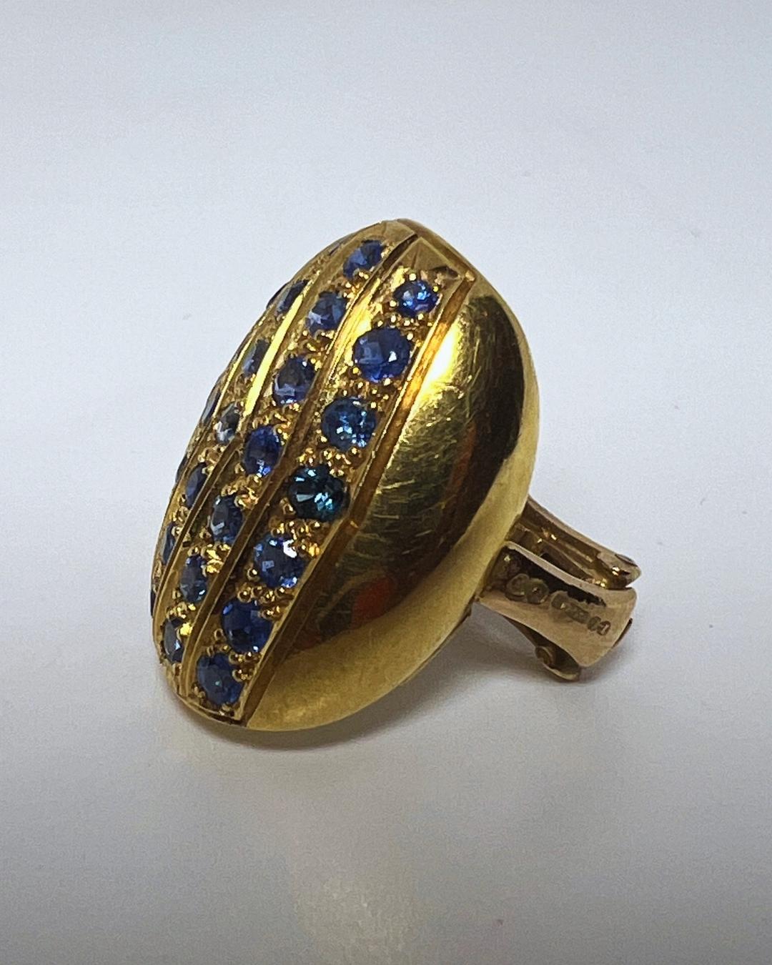 Women's or Men's Elizabeth Gage Pink Tourmaline, Blue Sapphire, and 18K Gold Earclips For Sale
