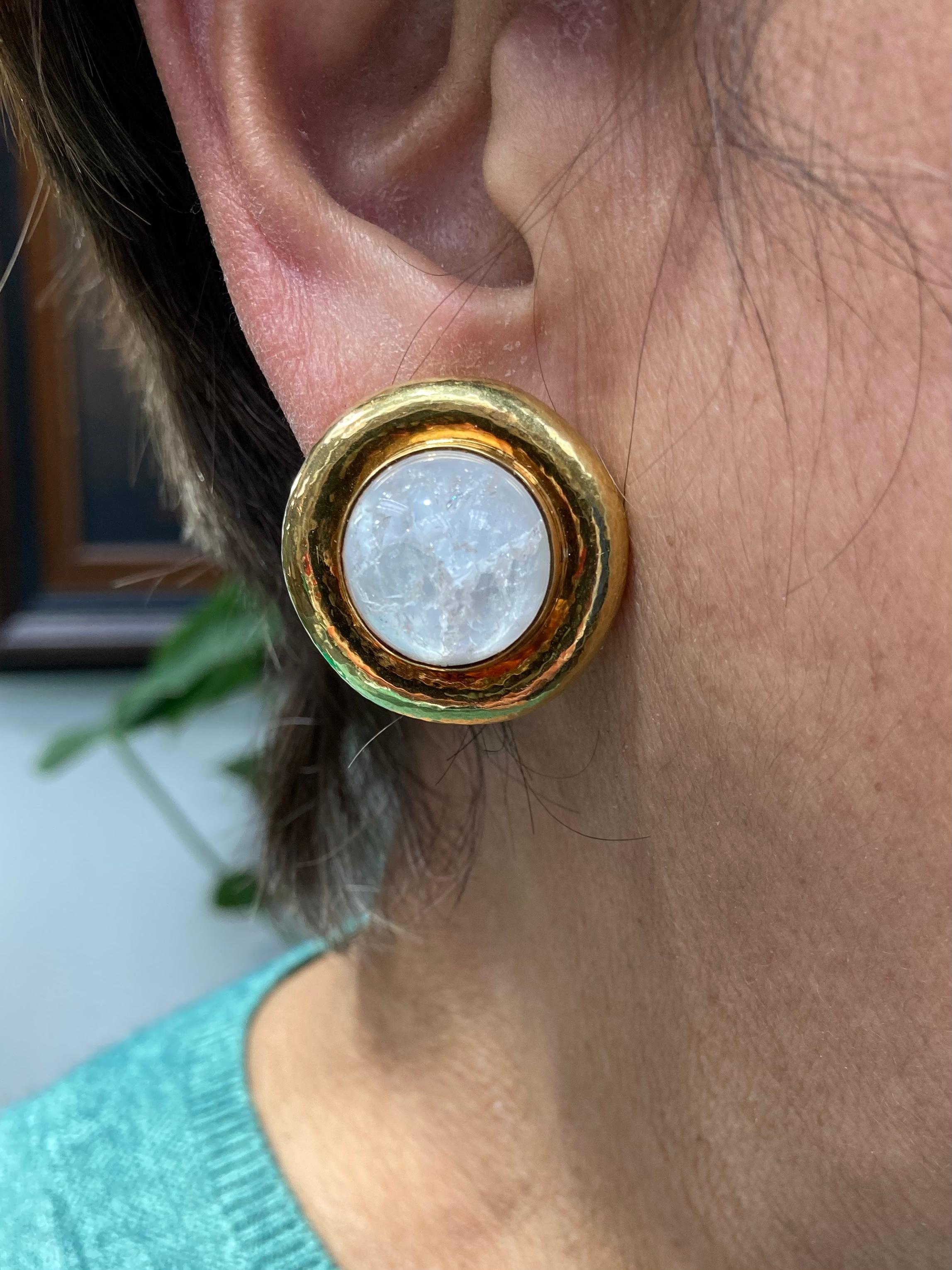Elizabeth Gage Rock Crystal Yellow Gold Clip on Earrings In Good Condition For Sale In Los Angeles, CA