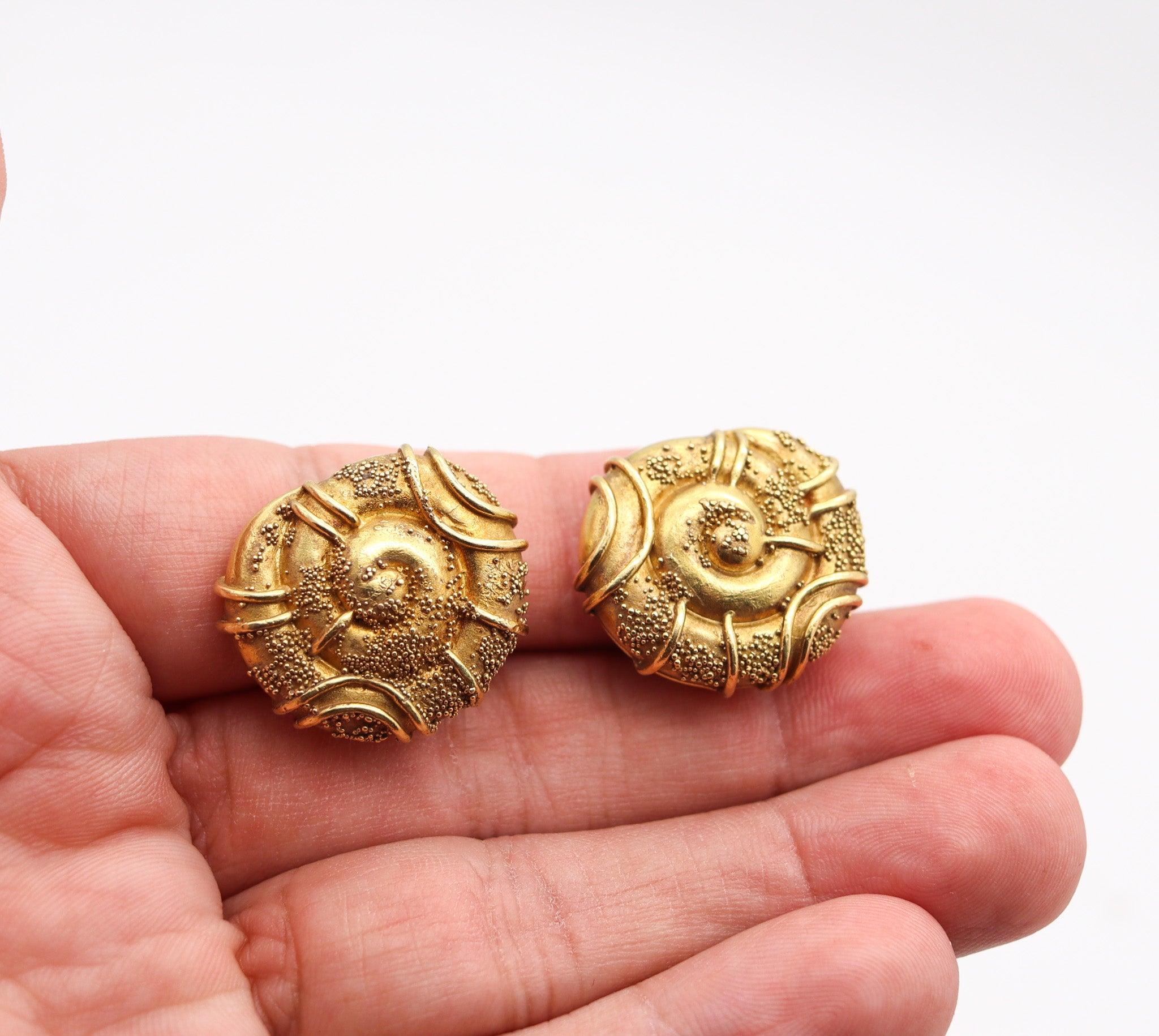 ELIZABETH GAGE Boucles d'oreilles Spirals Sculptural Naive Clips-On Or jaune 18Kt massif en vente 1