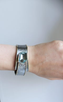 Bracciale con acquamarina e diamanti, argento e oro, unico nel suo genere, Elizabeth Garvin