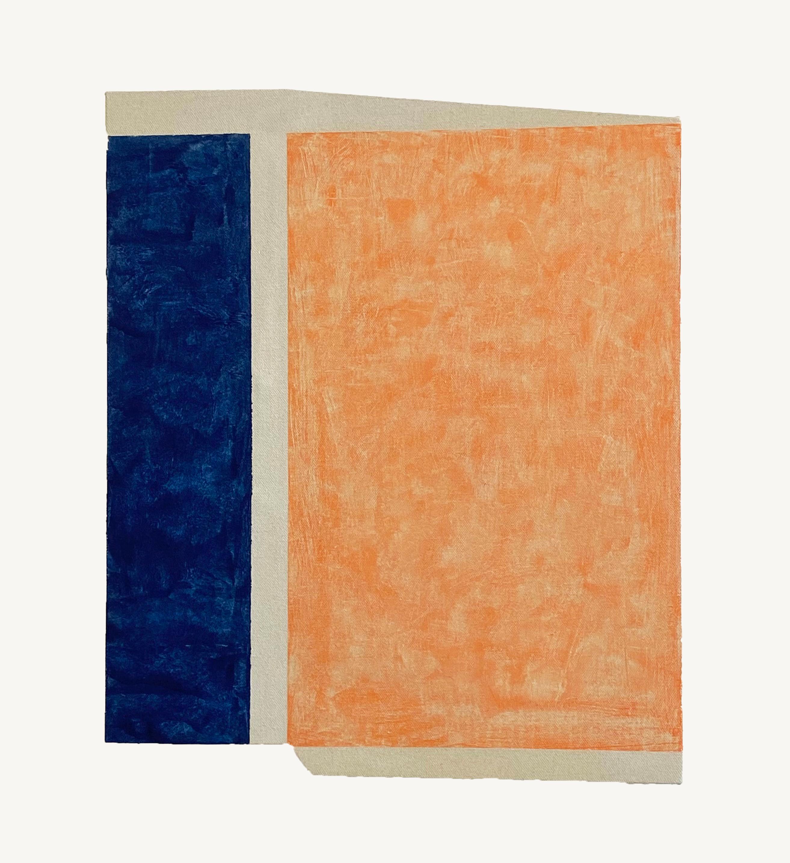 Abstract Painting Elizabeth Gourlay - F30, orange abricot, bleu lapis foncé, peinture de panneau de forme abstraite géométrique