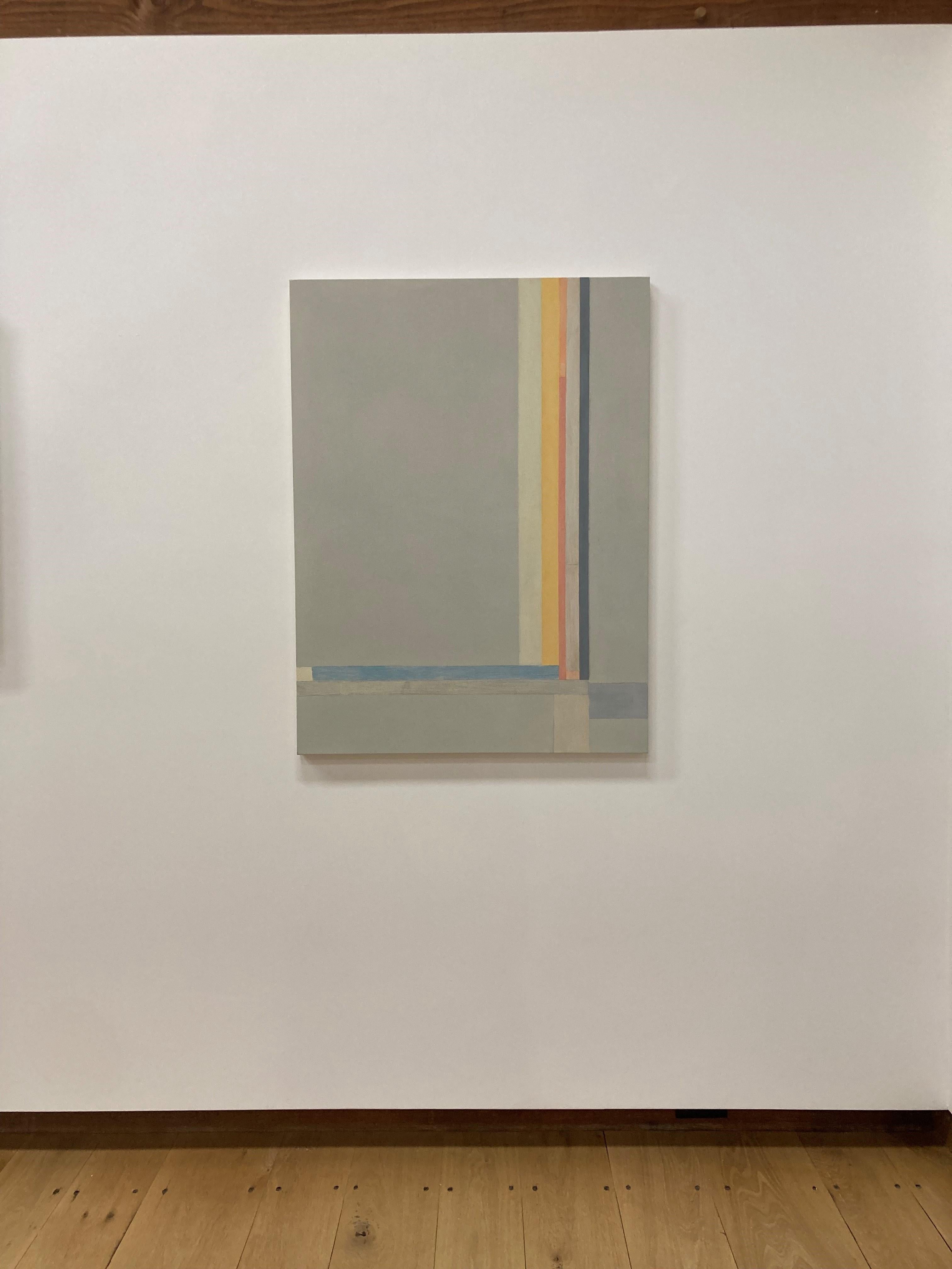 H Due, Beige, Arancione albicocca, Giallo, Azzurro, Grigio scuro Strisce astratte - Painting Contemporaneo di Elizabeth Gourlay